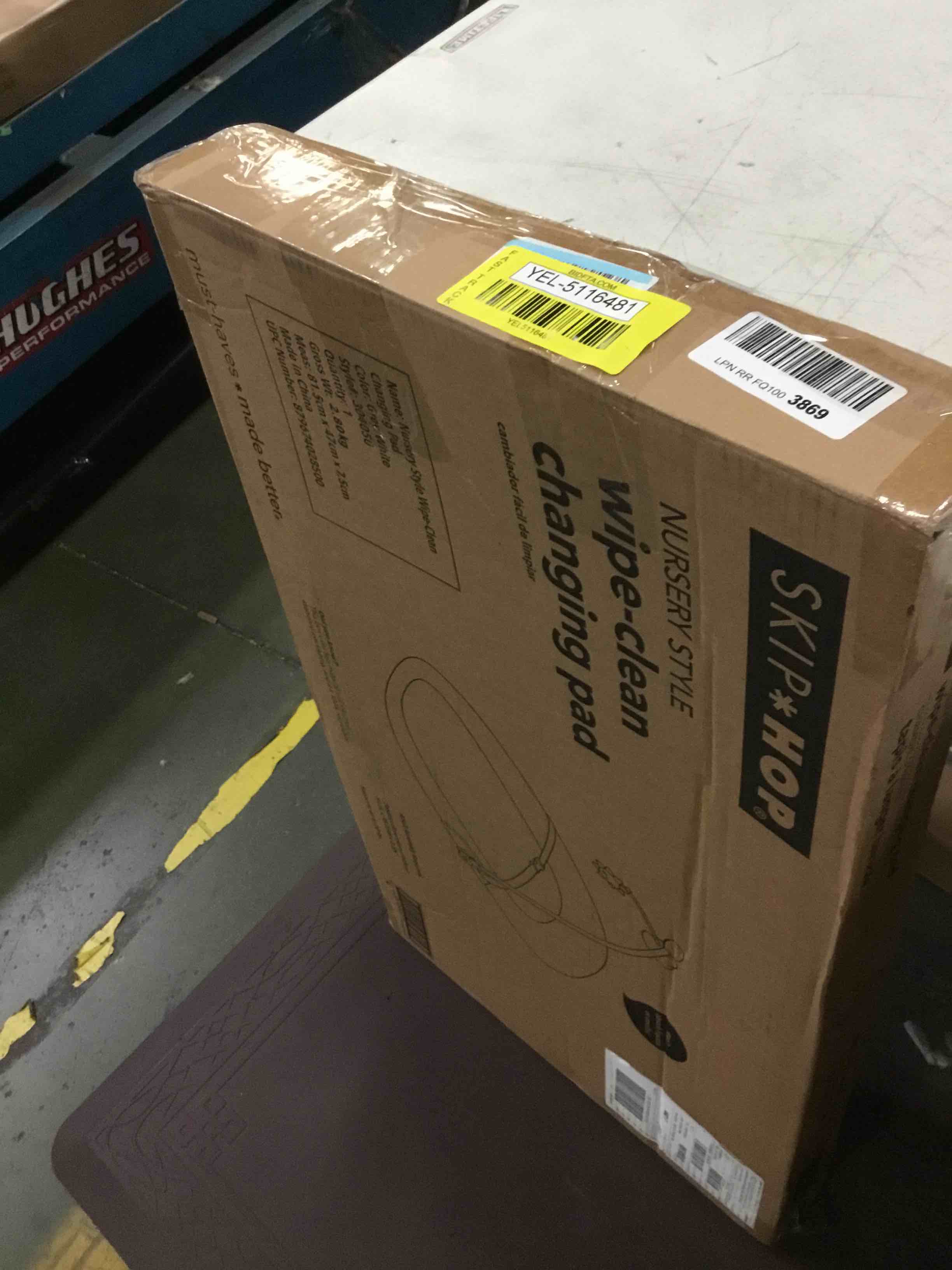 https://s3.amazonaws.com/lotting-images-prod/bidfta/YEL5116481_1693406128843.jpeg