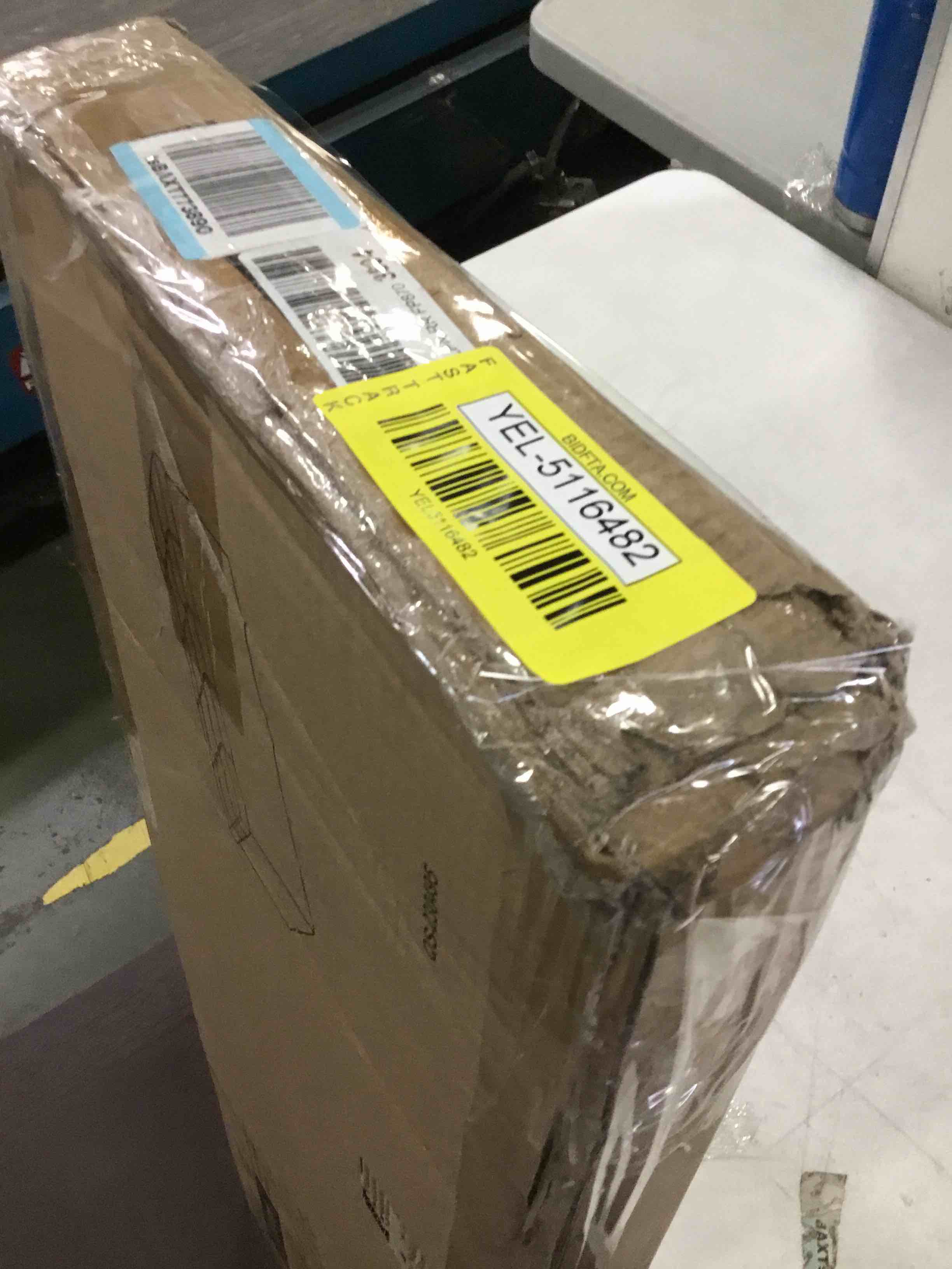 https://s3.amazonaws.com/lotting-images-prod/bidfta/YEL5116482_1693406228898.jpeg