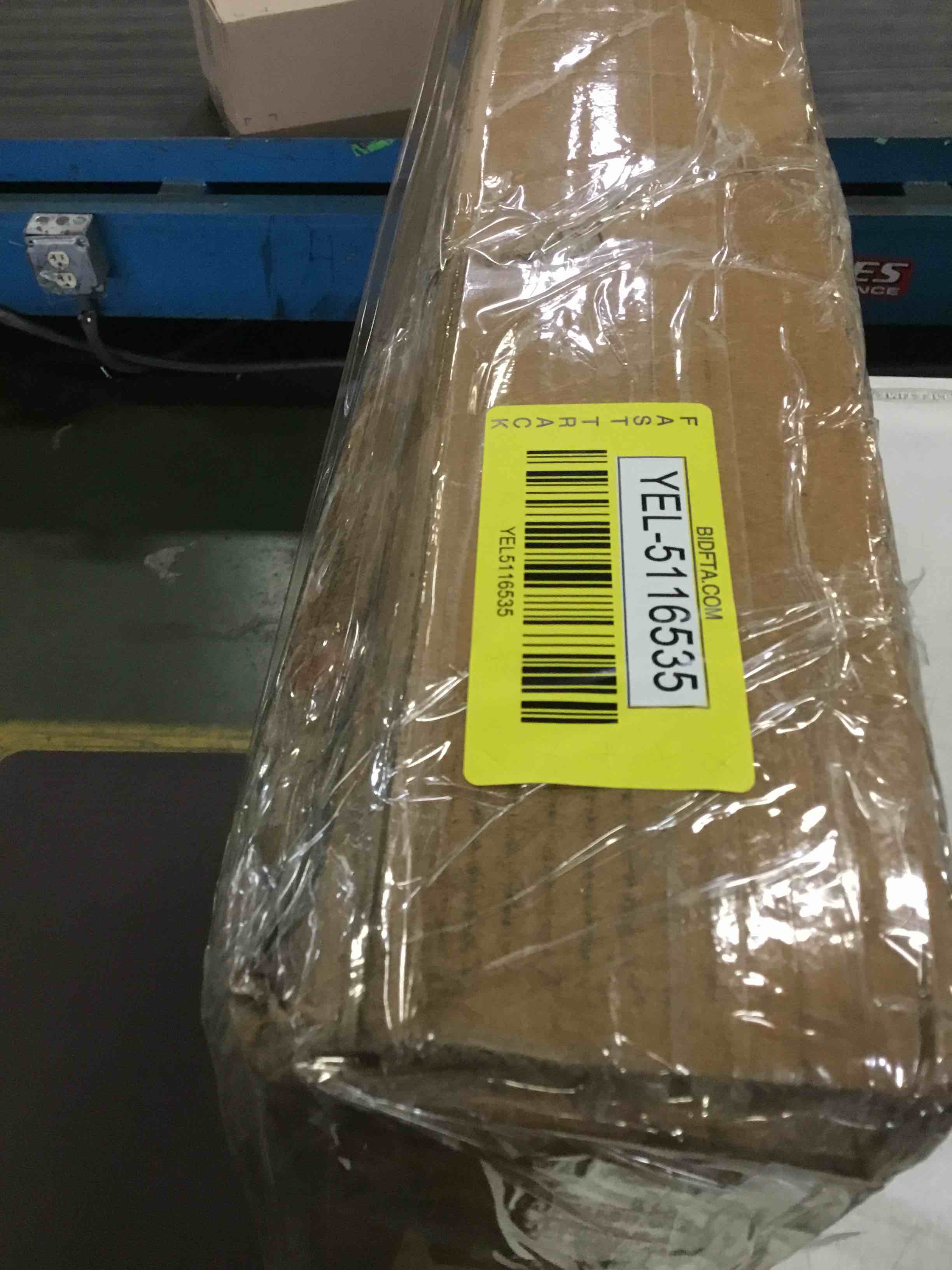 https://s3.amazonaws.com/lotting-images-prod/bidfta/YEL5116535_1693418236736.jpeg