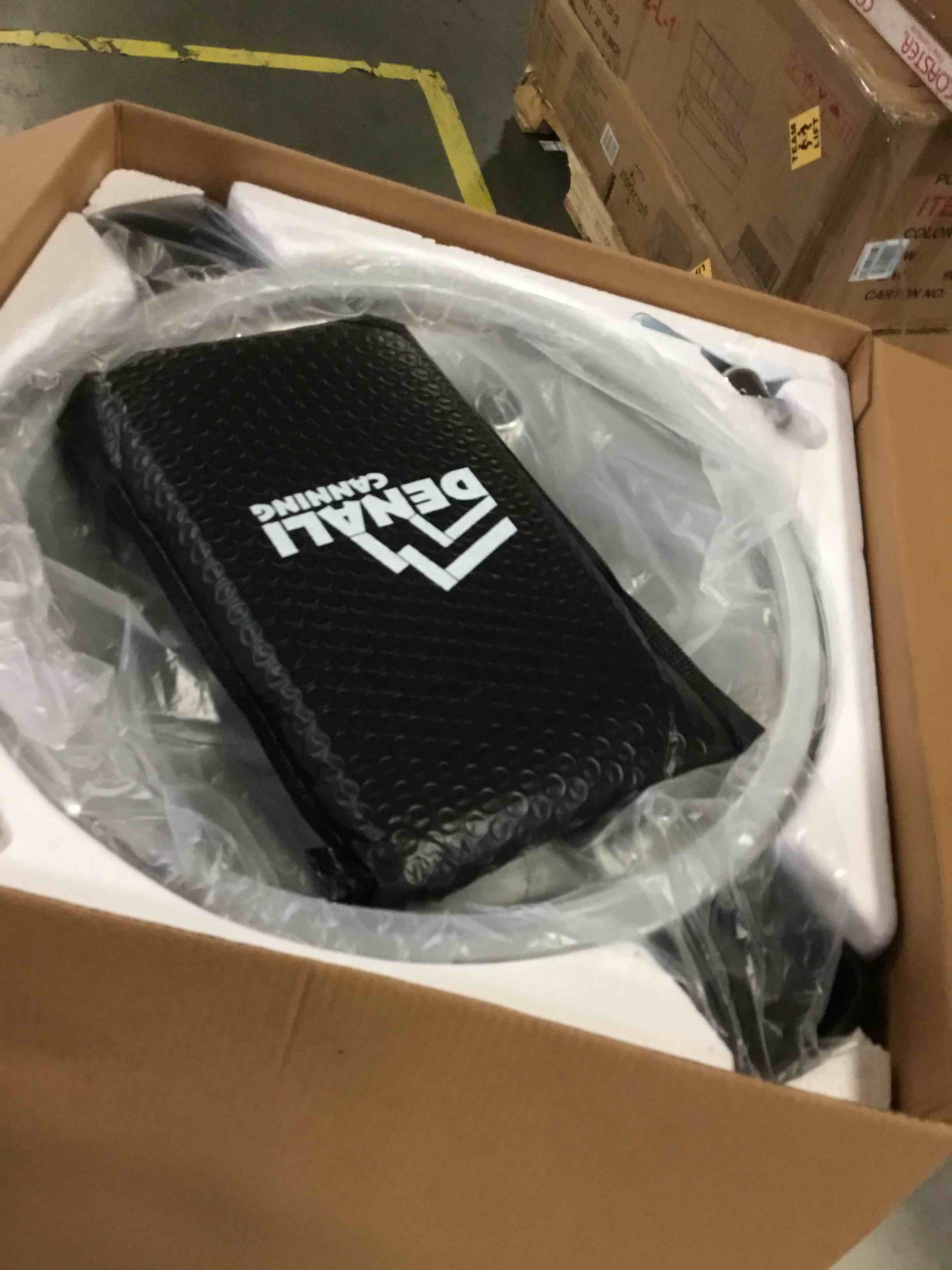 https://s3.amazonaws.com/lotting-images-prod/bidfta/YEL5116619_1693485643043.jpeg