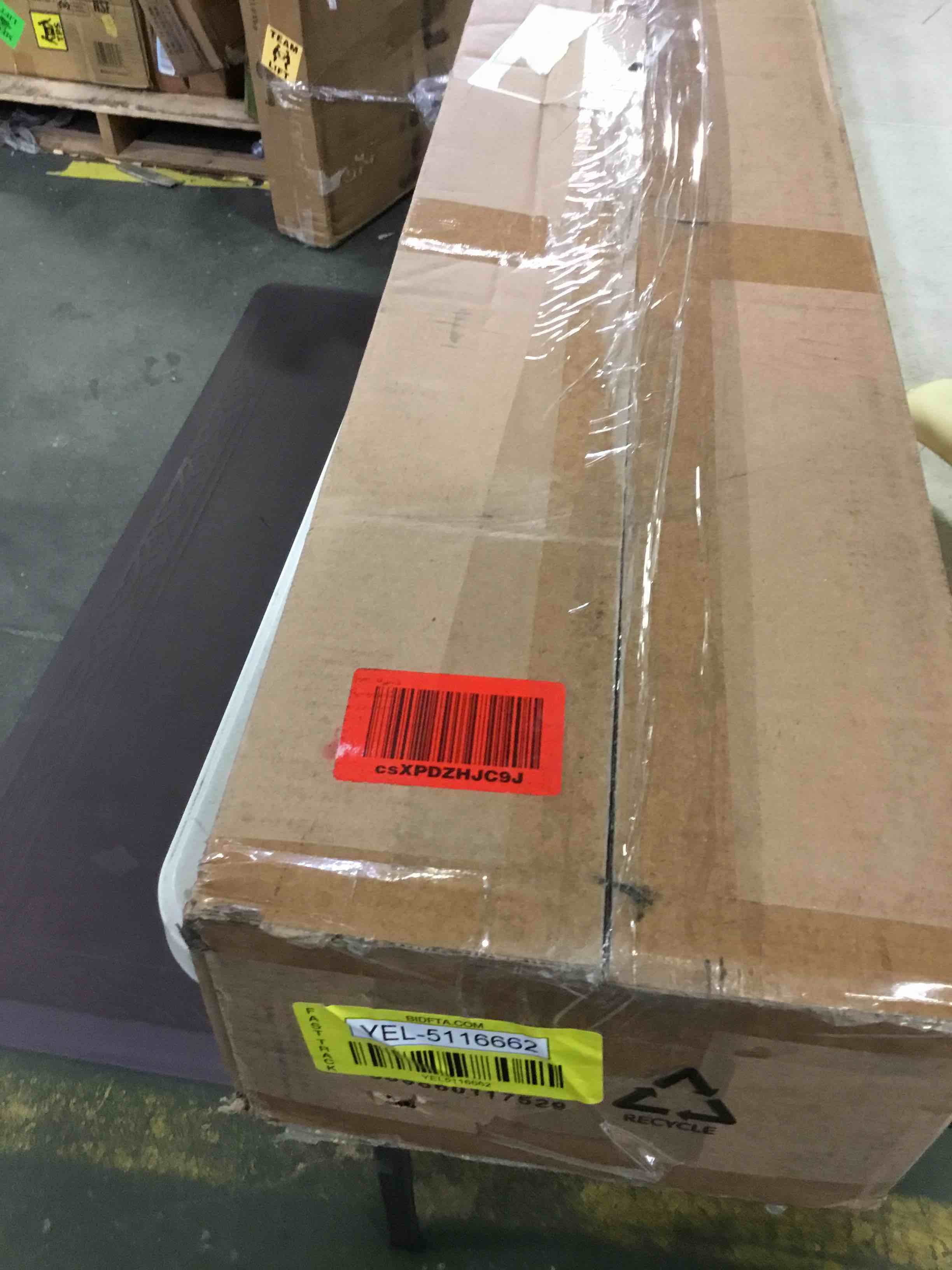 https://s3.amazonaws.com/lotting-images-prod/bidfta/YEL5116662_1693496059511.jpeg