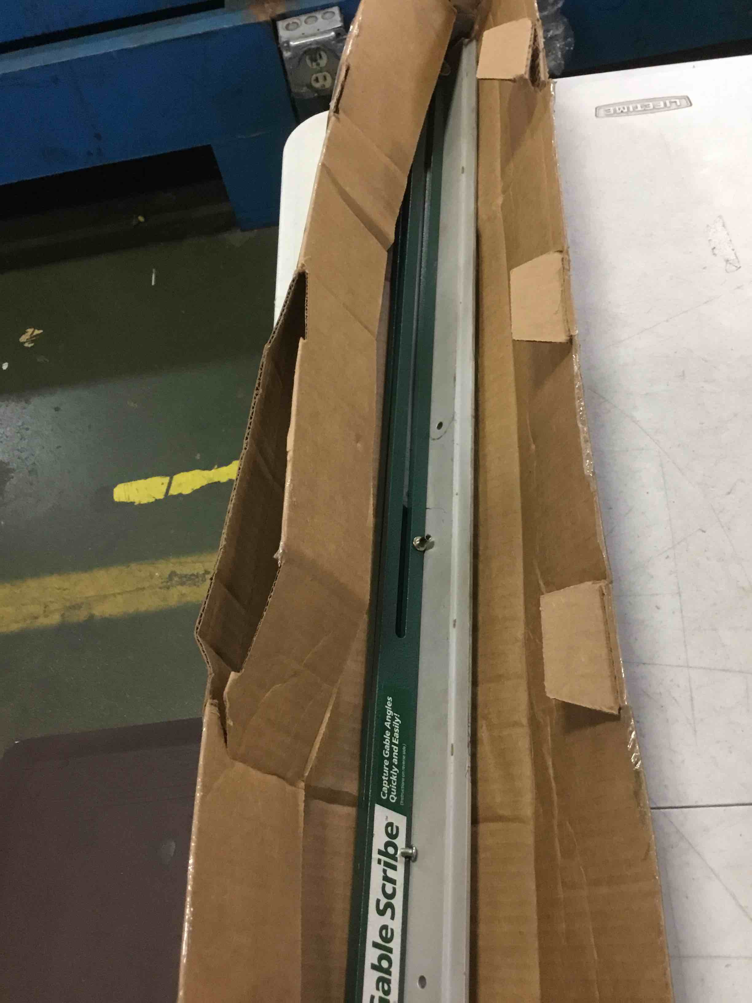 https://s3.amazonaws.com/lotting-images-prod/bidfta/YEL5116787_1693580569680.jpeg