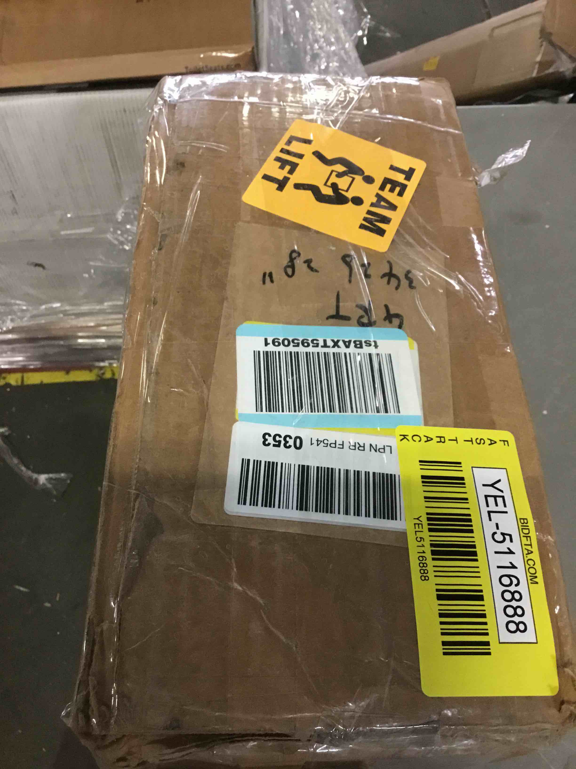 https://s3.amazonaws.com/lotting-images-prod/bidfta/YEL5116888_1693926716216.jpeg