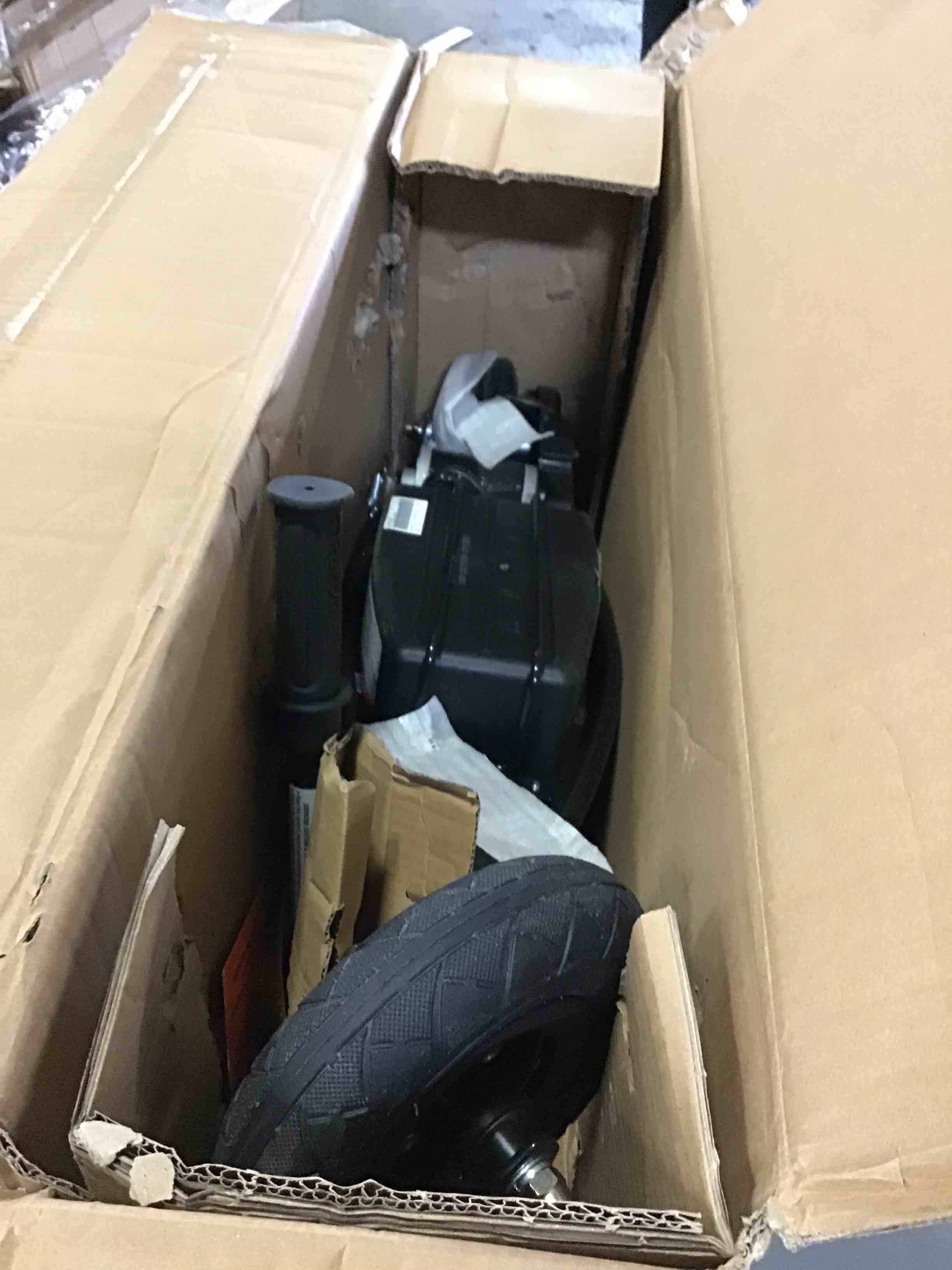 https://s3.amazonaws.com/lotting-images-prod/bidfta/YEL5117059_1692629725128.jpeg