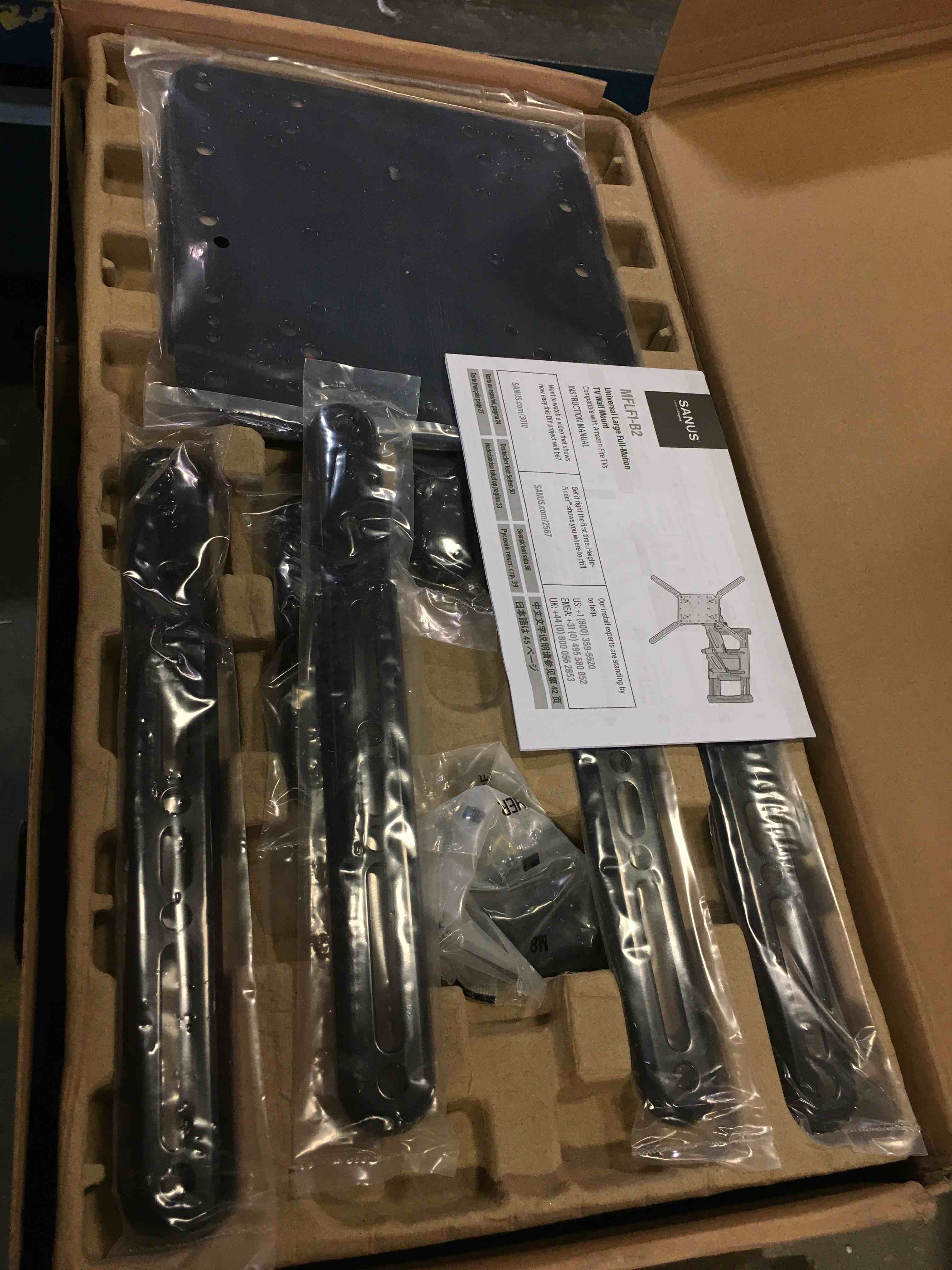 https://s3.amazonaws.com/lotting-images-prod/bidfta/YEL5117211_1692710339745.jpeg