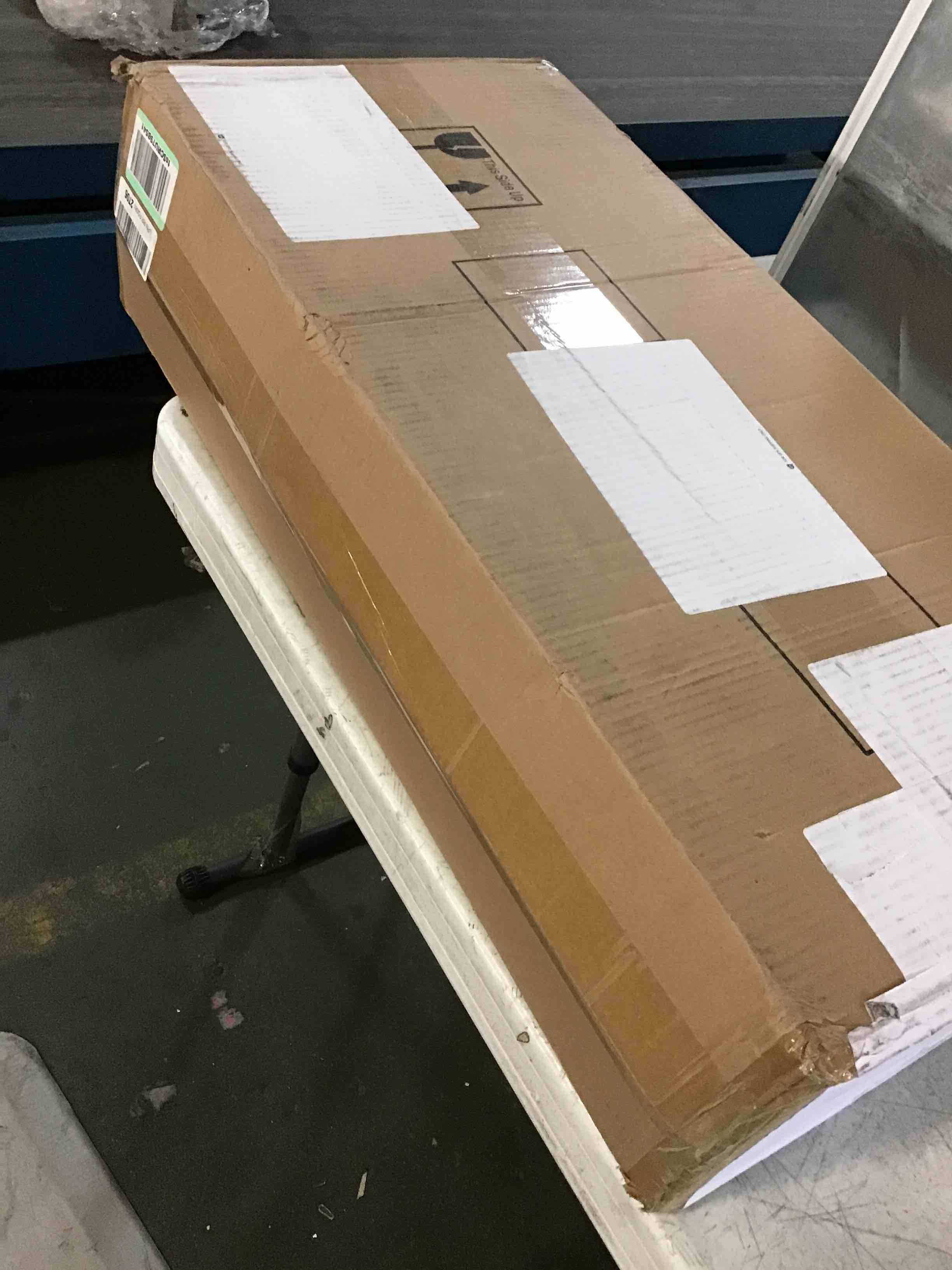https://s3.amazonaws.com/lotting-images-prod/bidfta/YEL5117400_1692792840160.jpeg
