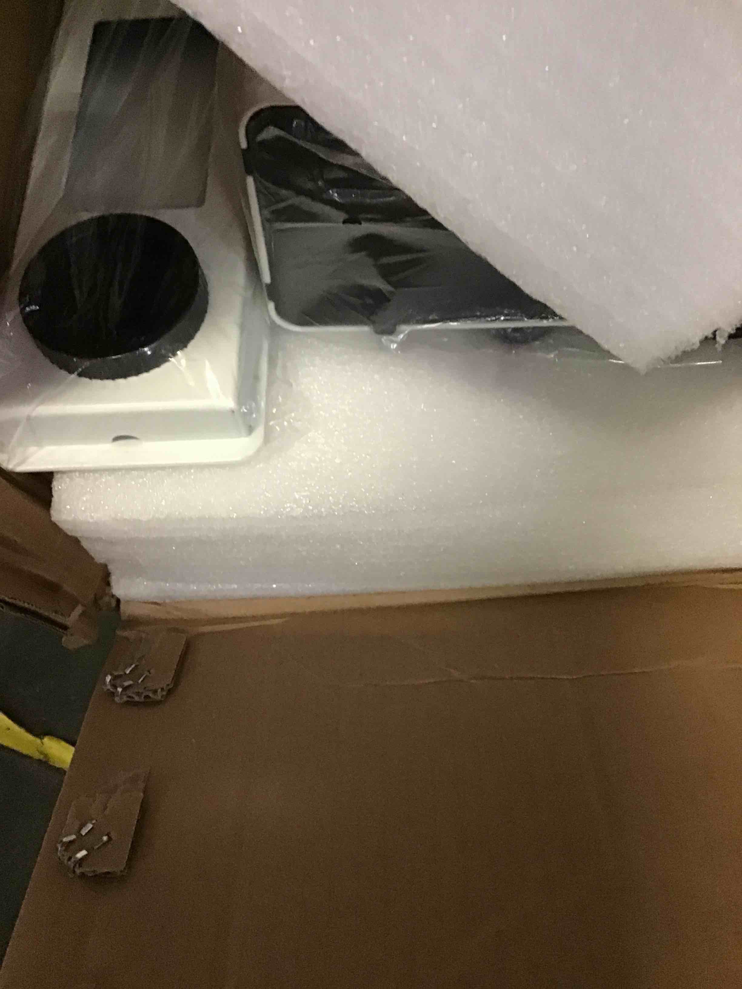 https://s3.amazonaws.com/lotting-images-prod/bidfta/YEL5117818_1692971723860.jpeg