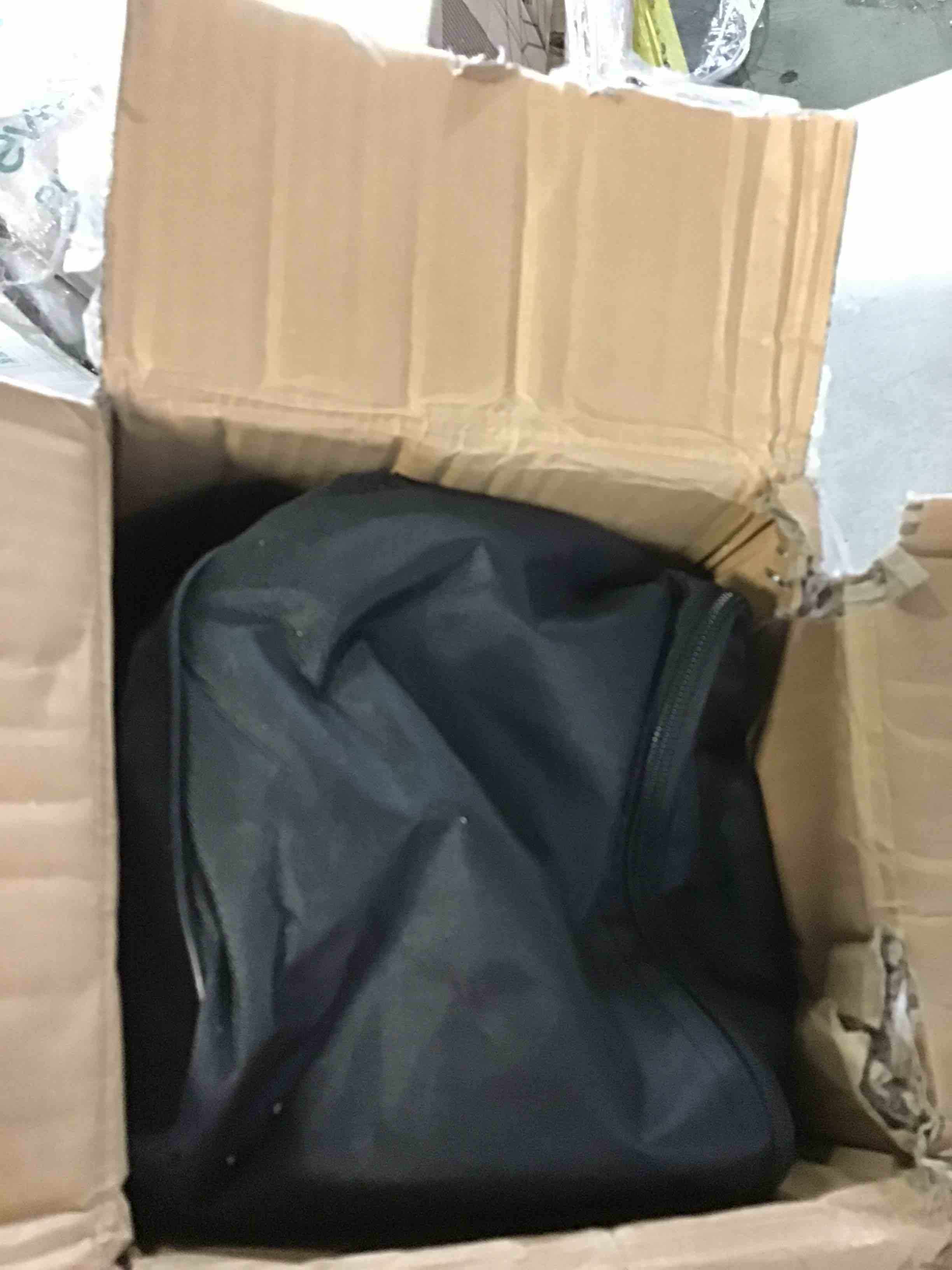 https://s3.amazonaws.com/lotting-images-prod/bidfta/YEL5117868_1692984332369.jpeg