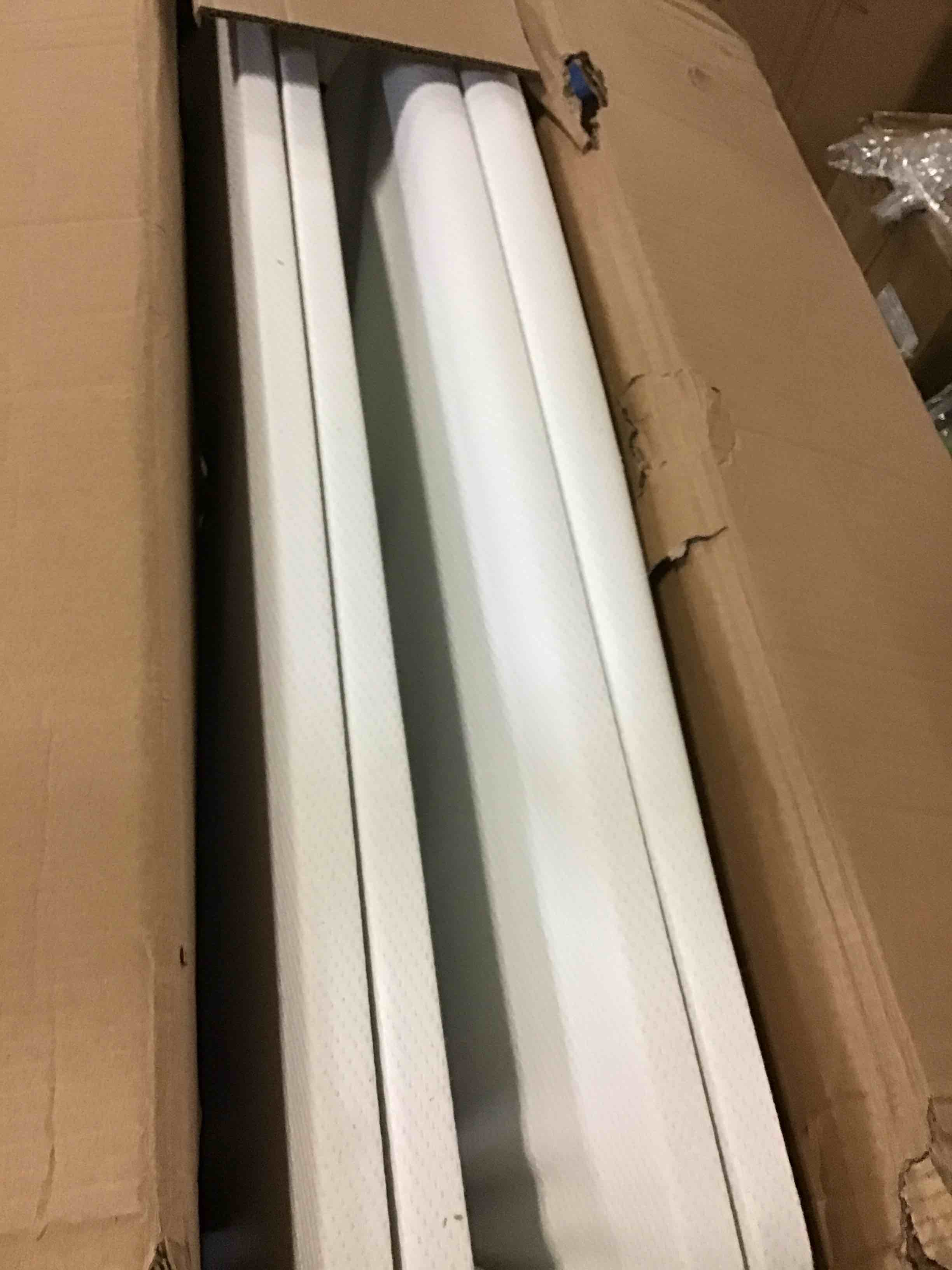 https://s3.amazonaws.com/lotting-images-prod/bidfta/YEL5118575_1692356615002.jpeg