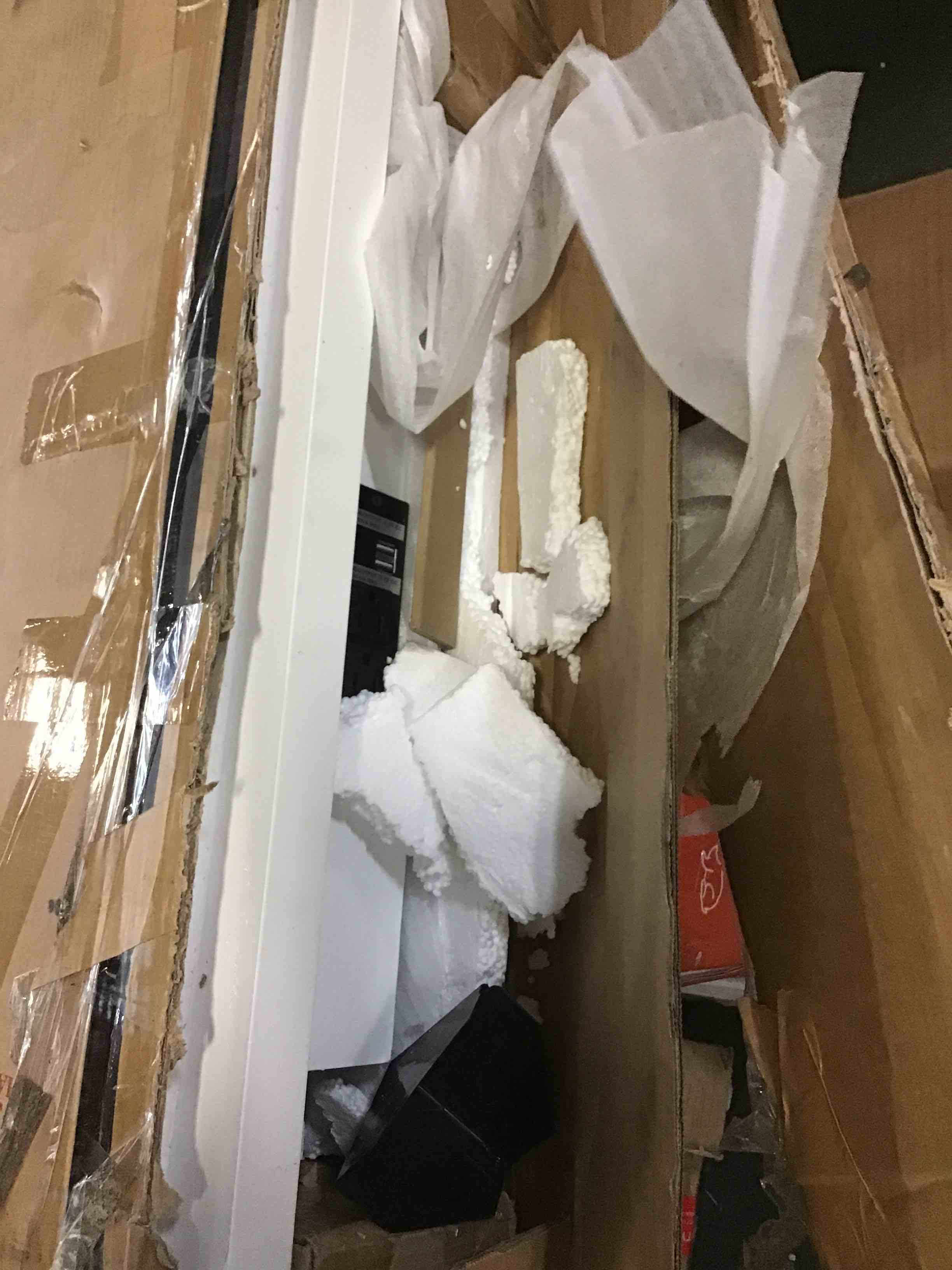 https://s3.amazonaws.com/lotting-images-prod/bidfta/YEL5118582_1692358170371.jpeg