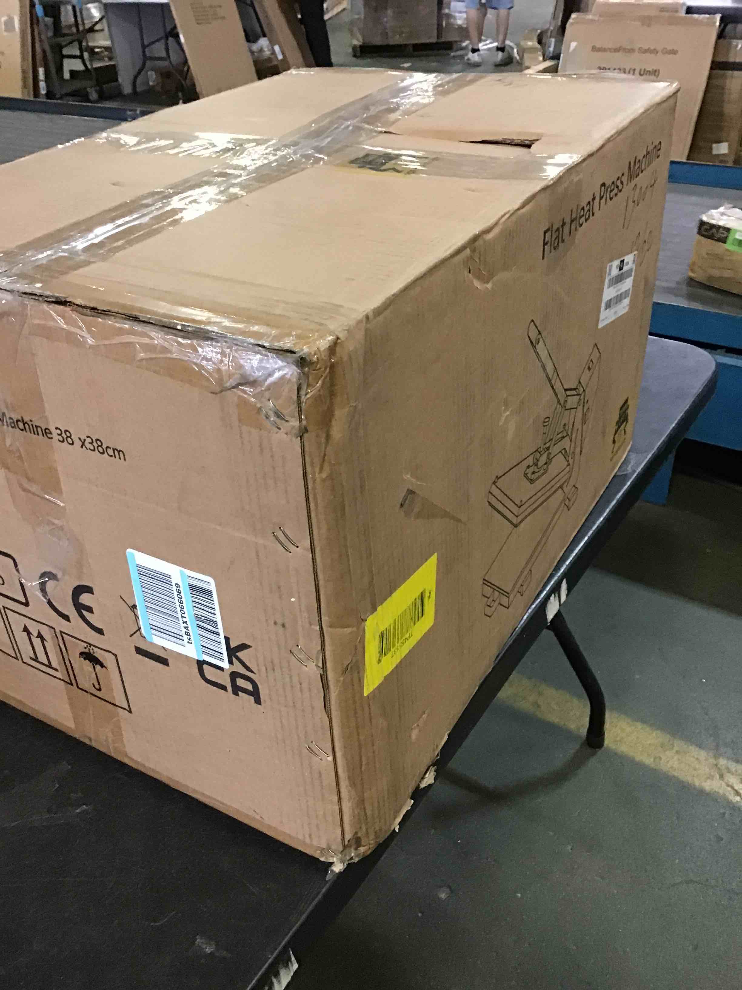 https://s3.amazonaws.com/lotting-images-prod/bidfta/YEL5119017_1692721448091.jpeg