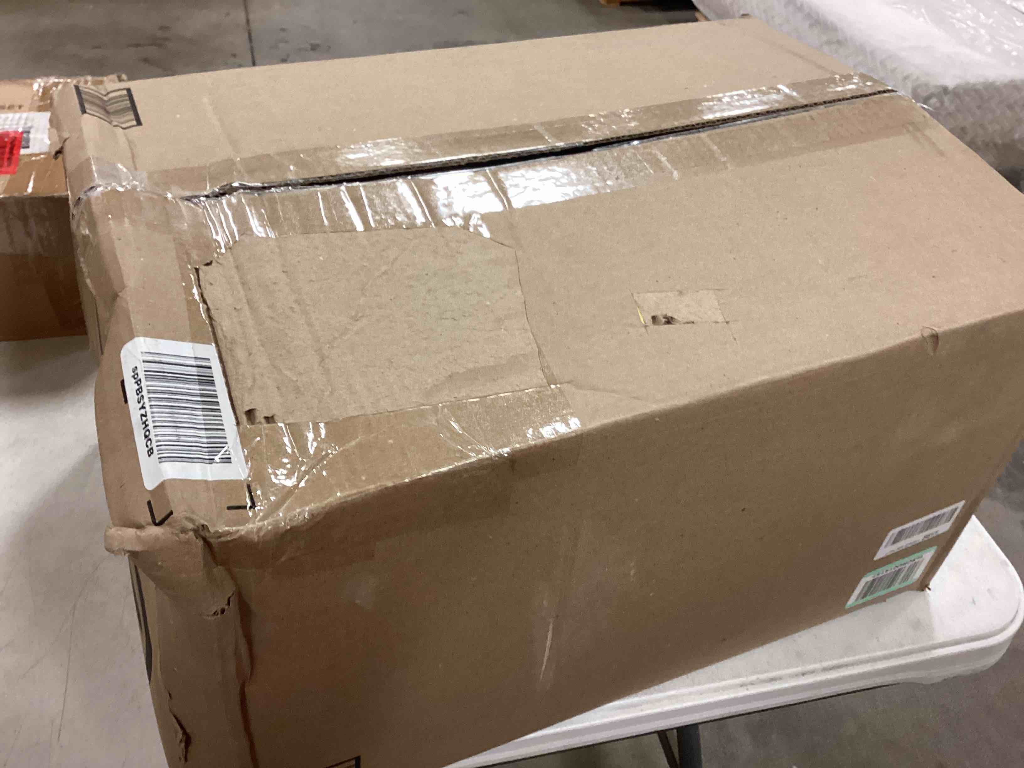 https://s3.amazonaws.com/lotting-images-prod/bidfta/YEL5120059_1692625633193.jpeg