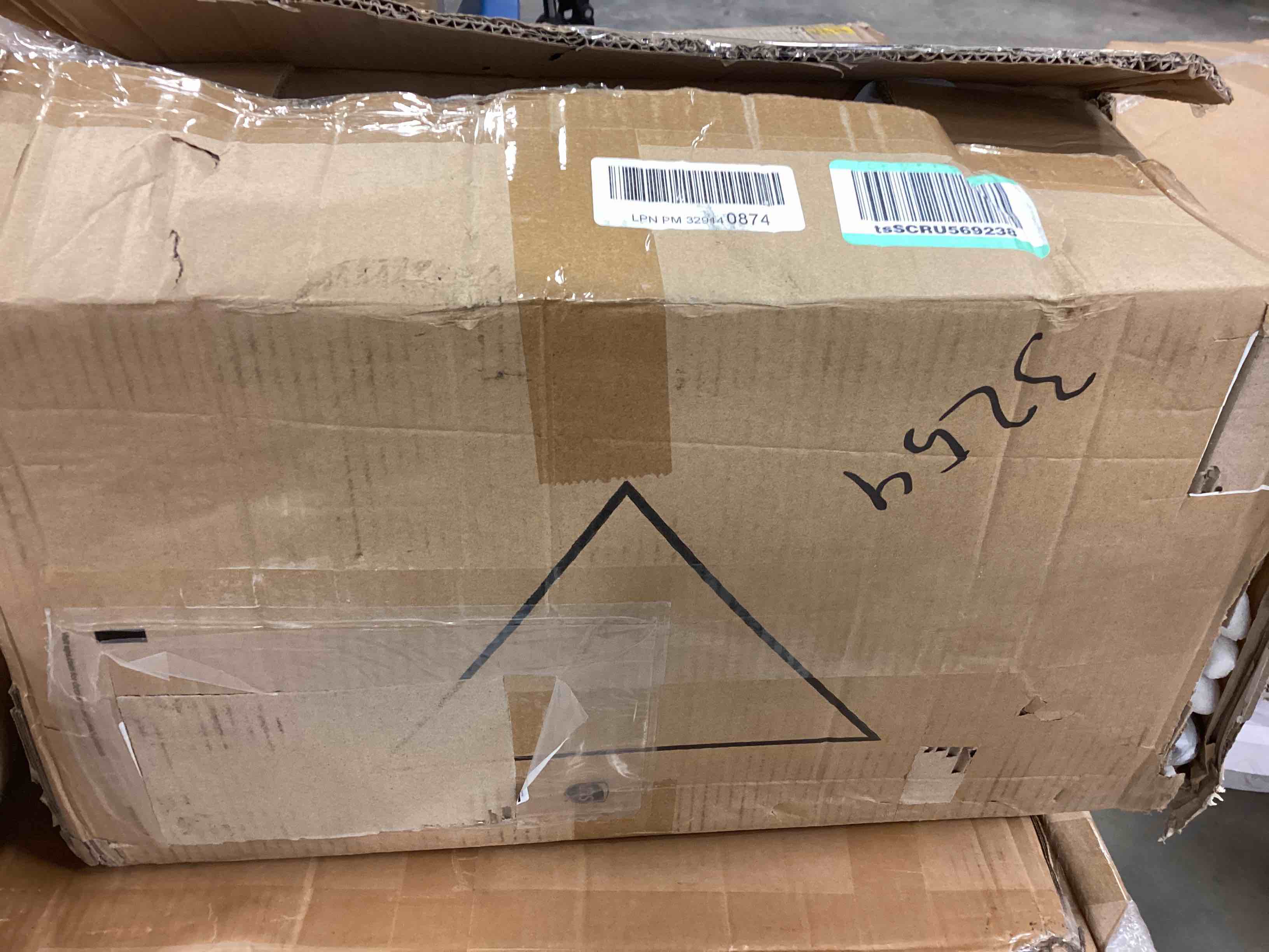 https://s3.amazonaws.com/lotting-images-prod/bidfta/YEL5121316_1695065940832.jpeg