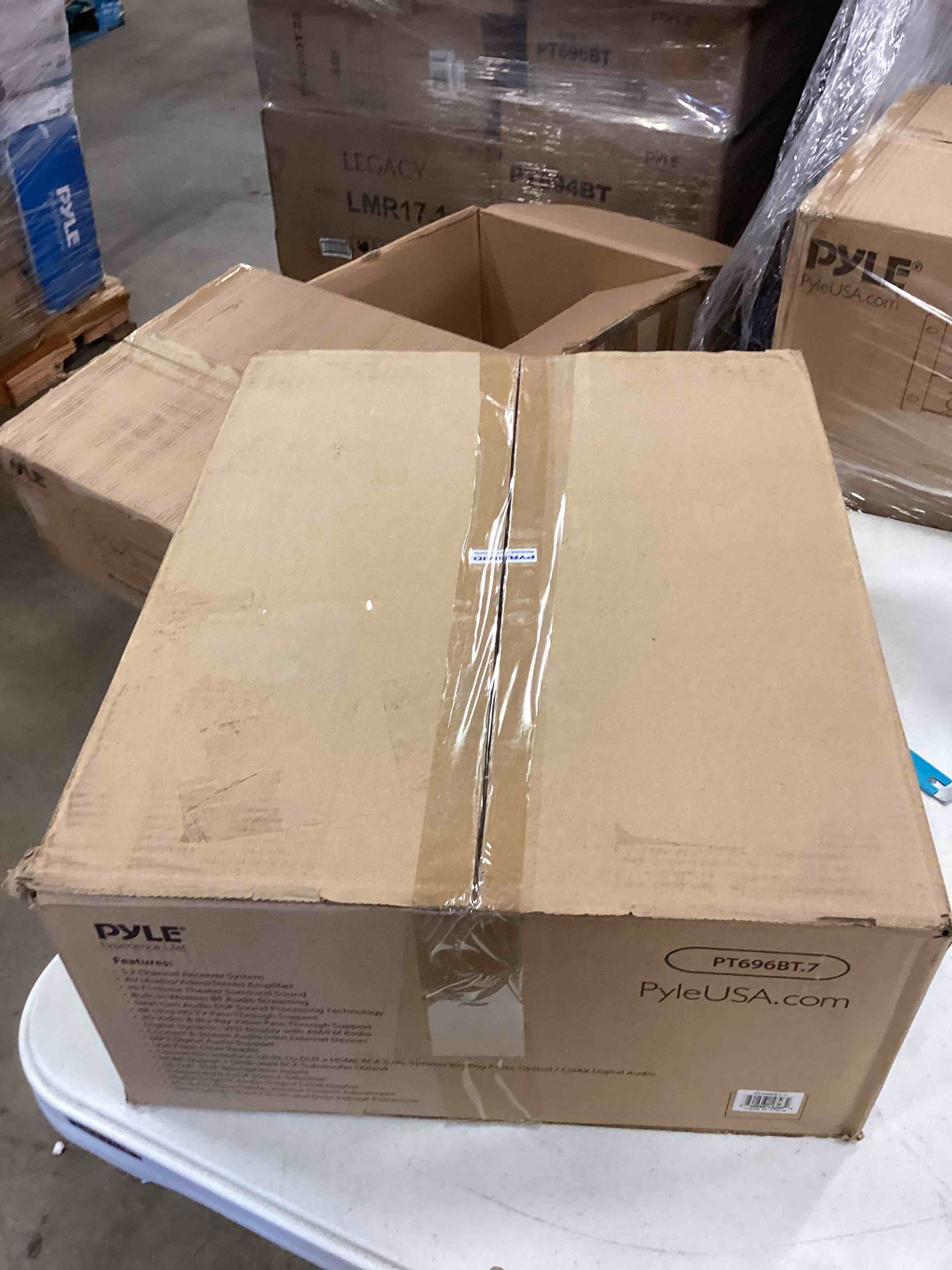 https://s3.amazonaws.com/lotting-images-prod/bidfta/YEL5126145_1690304814032.jpeg