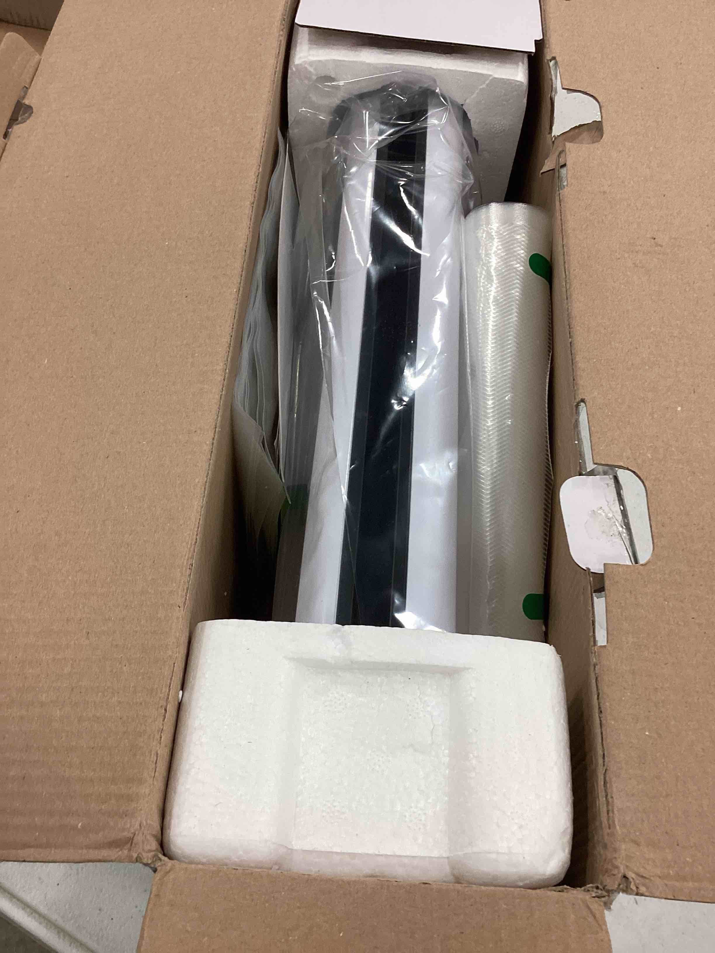 https://s3.amazonaws.com/lotting-images-prod/bidfta/YEL5126157_1690307687408.jpeg