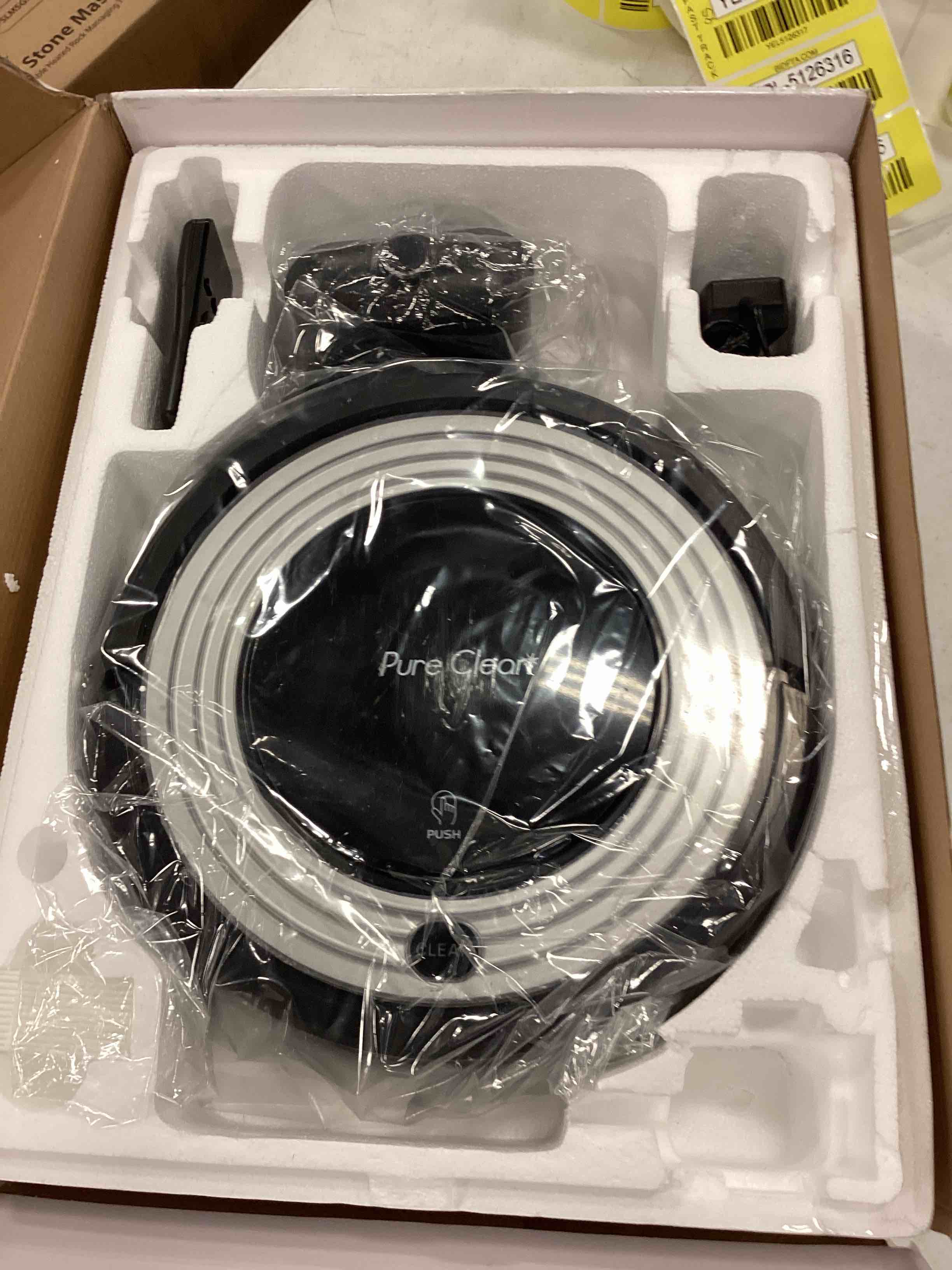 https://s3.amazonaws.com/lotting-images-prod/bidfta/YEL5126315_1690461251818.jpeg