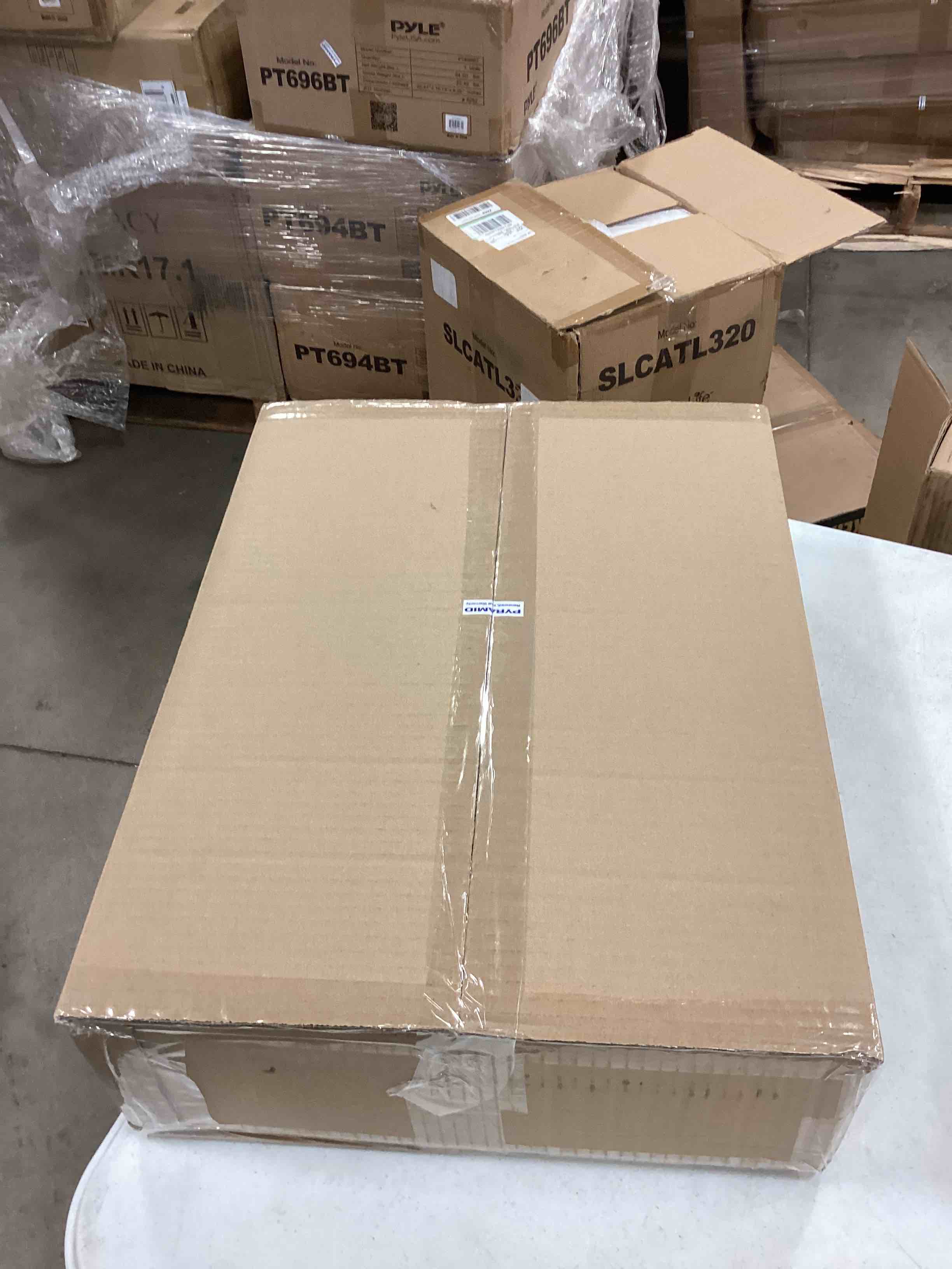 https://s3.amazonaws.com/lotting-images-prod/bidfta/YEL5126321_1690463242803.jpeg