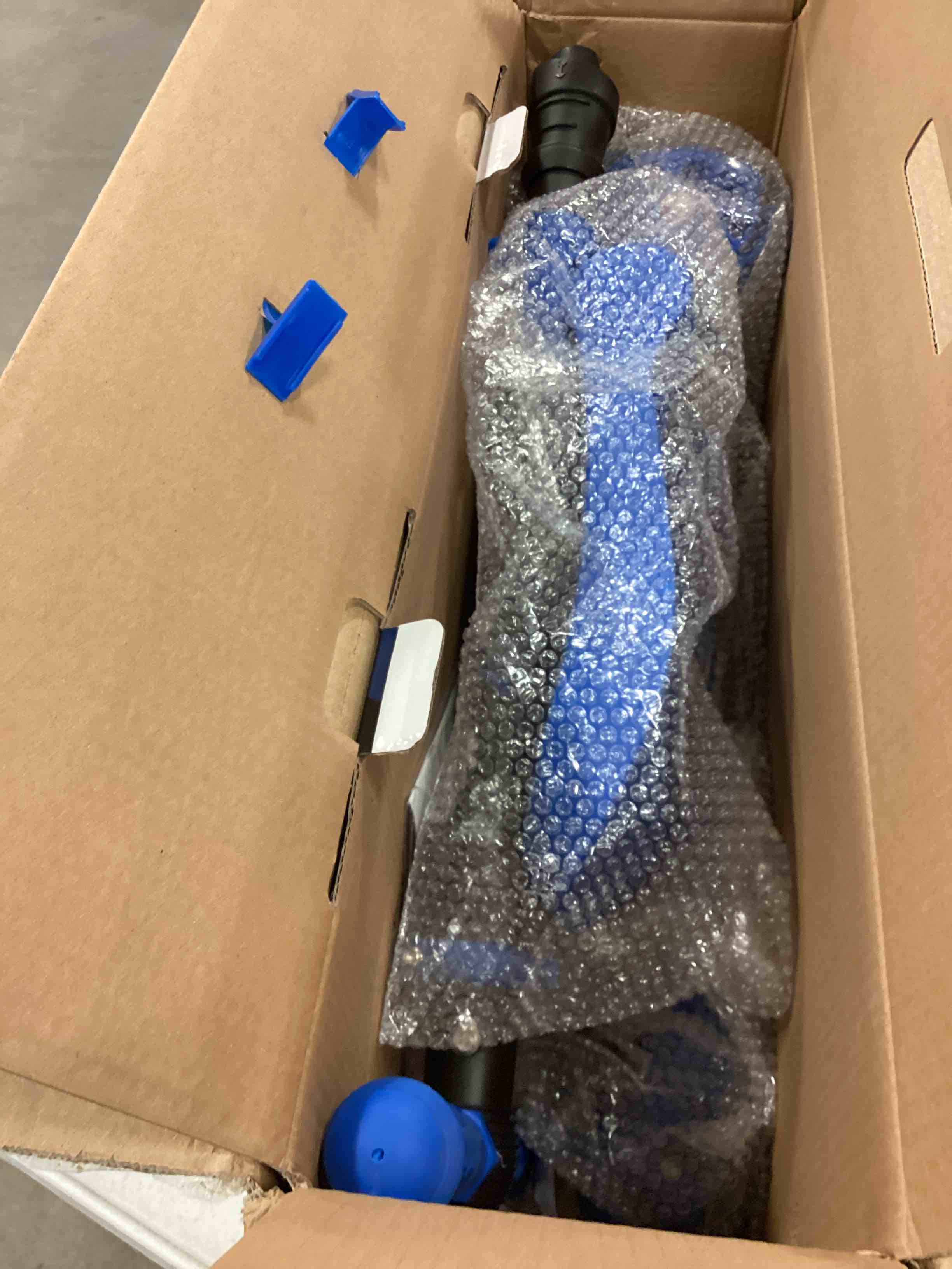 https://s3.amazonaws.com/lotting-images-prod/bidfta/YEL5126564_1690806528604.jpeg