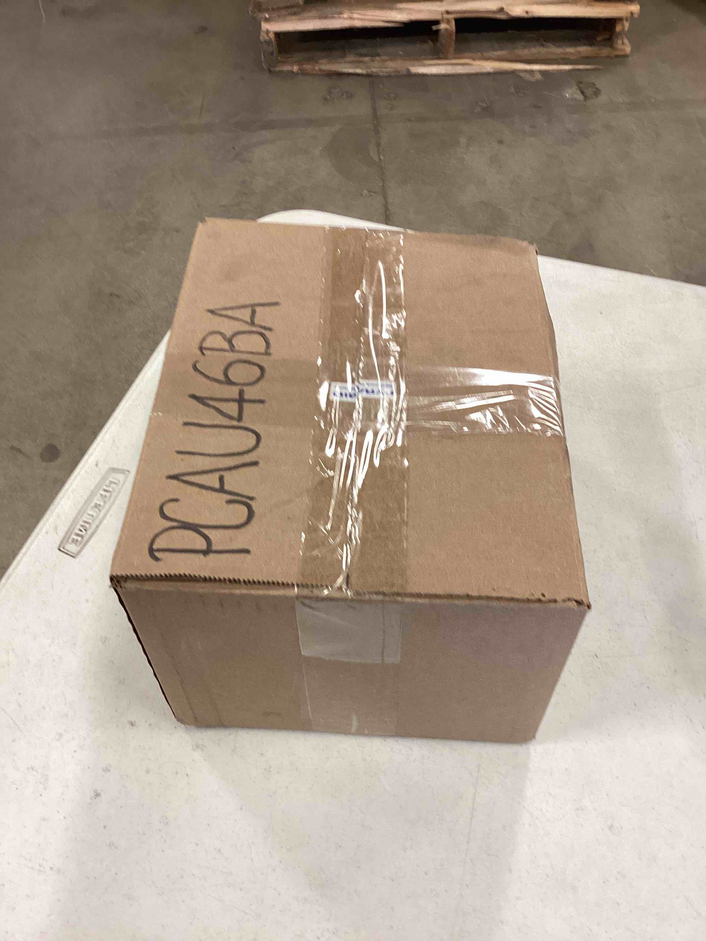 https://s3.amazonaws.com/lotting-images-prod/bidfta/YEL5126570_1690807664743.jpeg