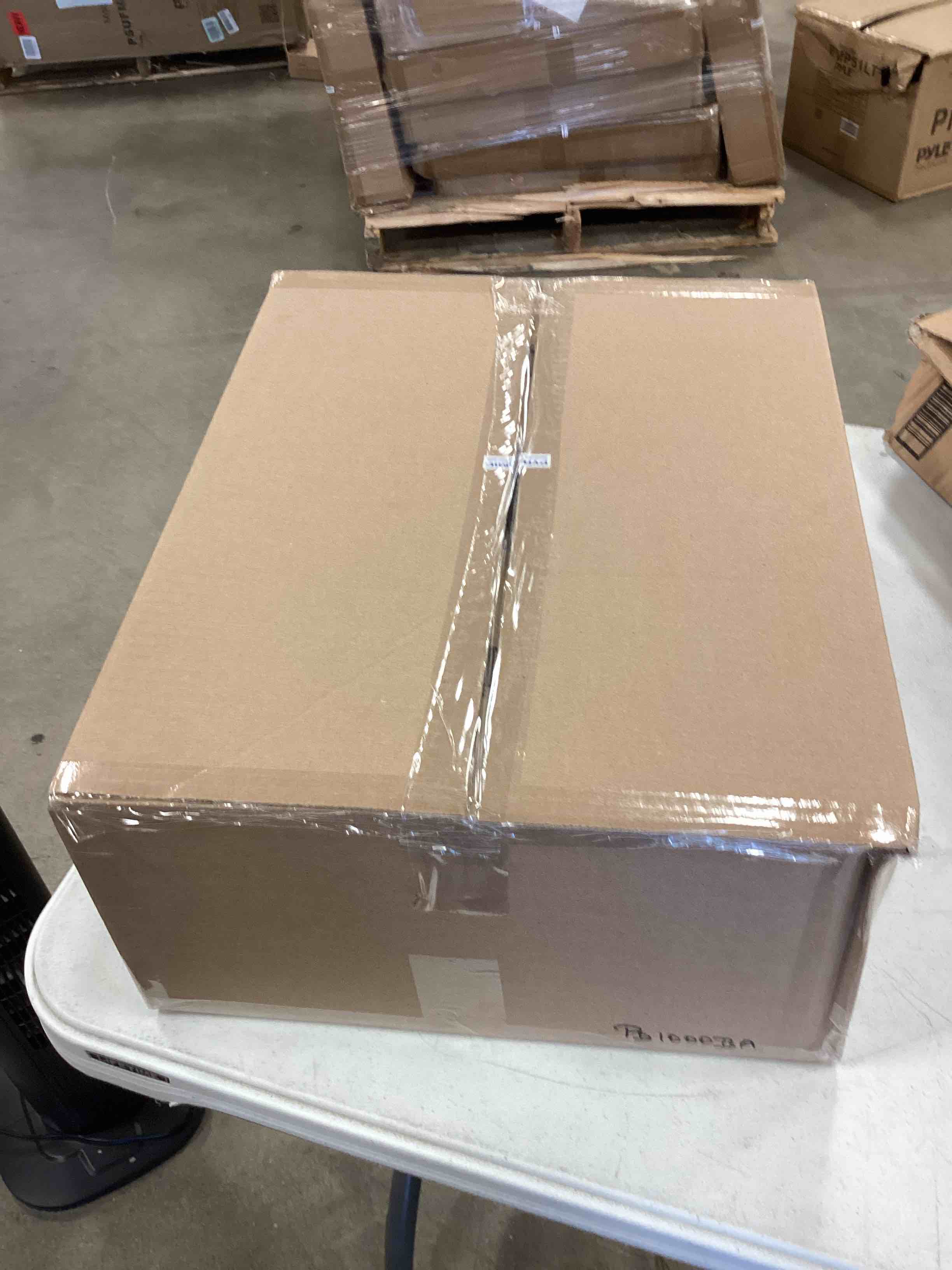 https://s3.amazonaws.com/lotting-images-prod/bidfta/YEL5126572_1690808049380.jpeg