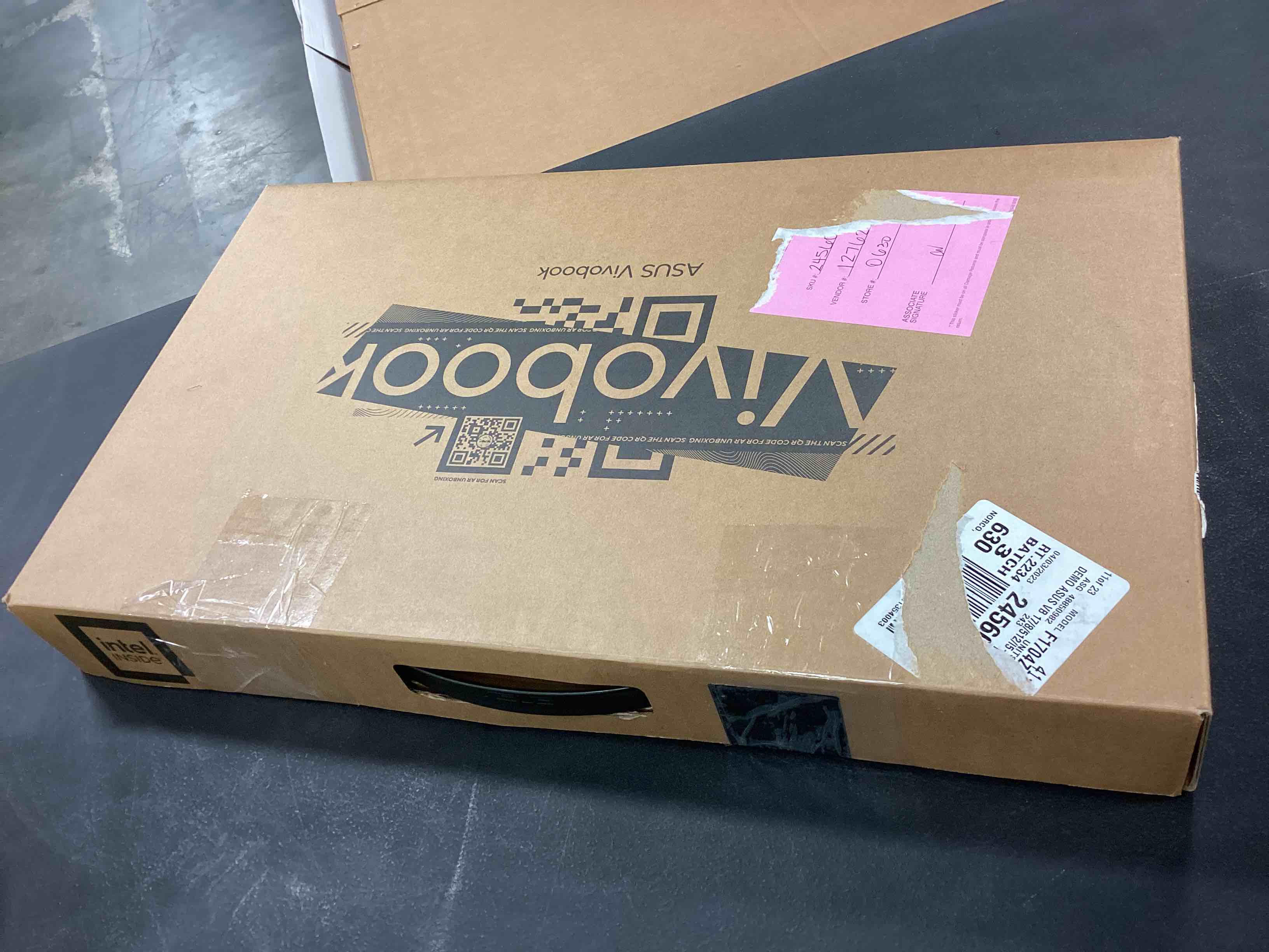 https://s3.amazonaws.com/lotting-images-prod/bidfta/YEL5127072_1698075299453.jpeg