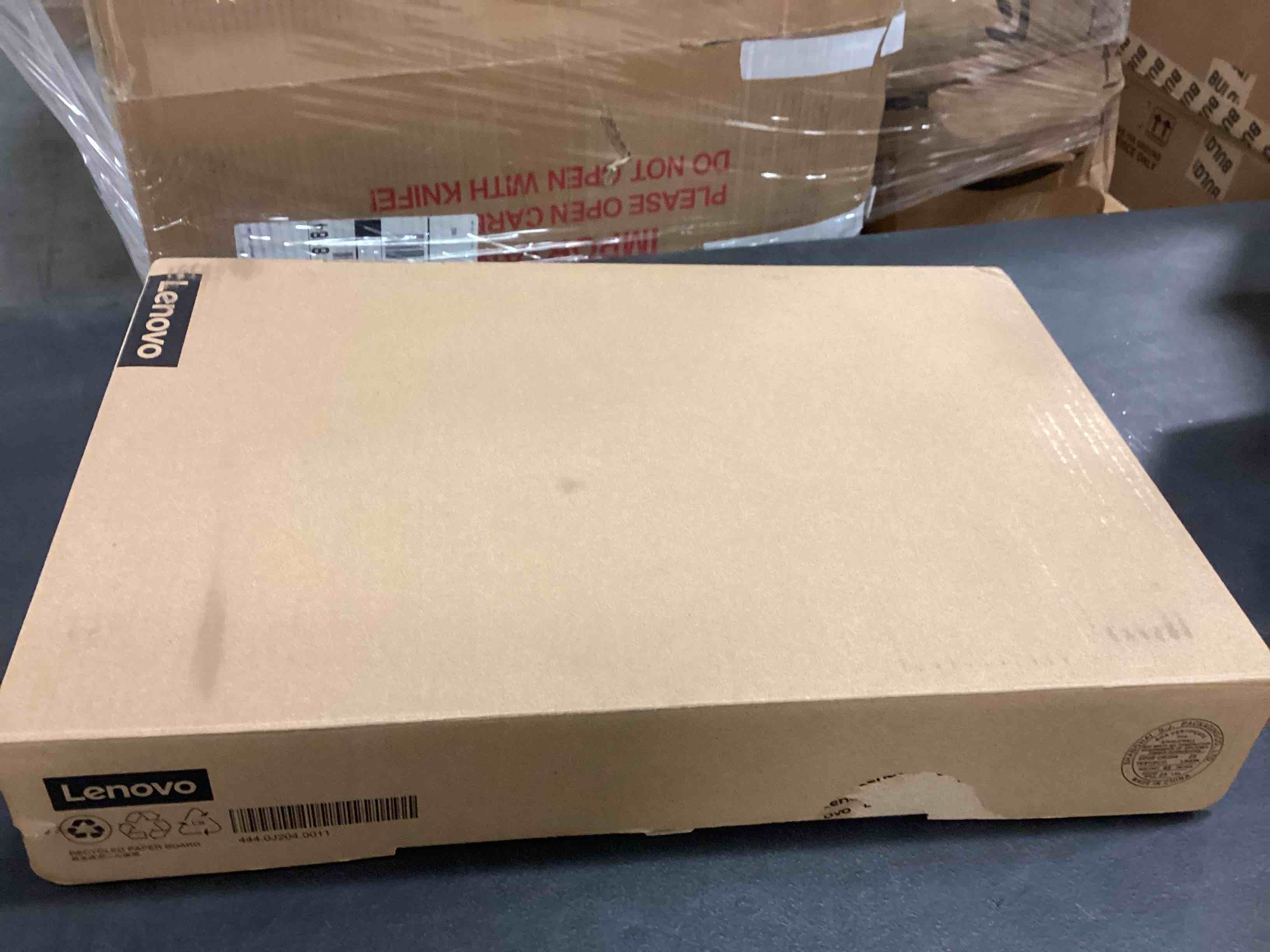 https://s3.amazonaws.com/lotting-images-prod/bidfta/YEL5127142_1701272497140.jpeg