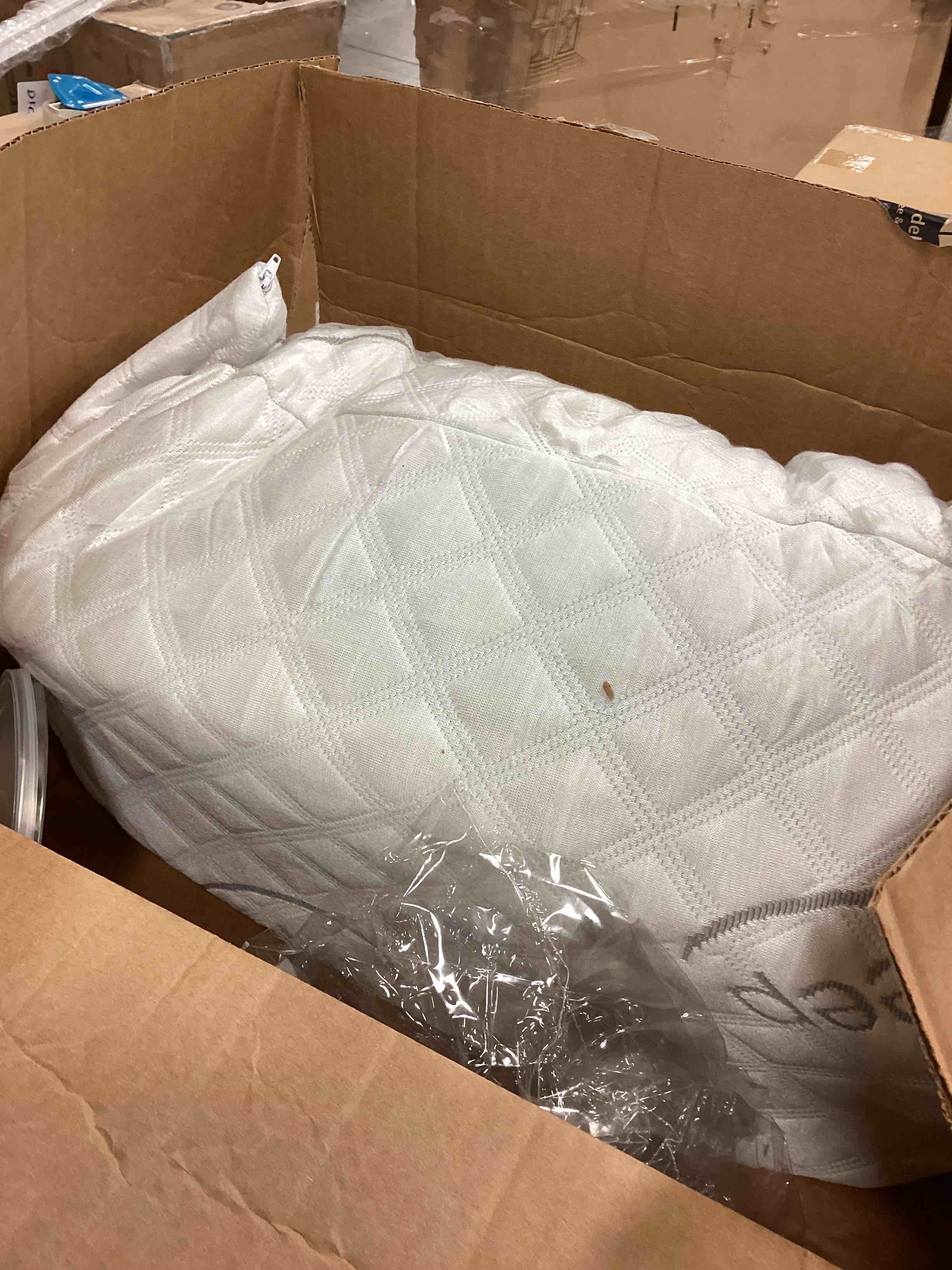 https://s3.amazonaws.com/lotting-images-prod/bidfta/YEL5128946_1692021184864.jpeg