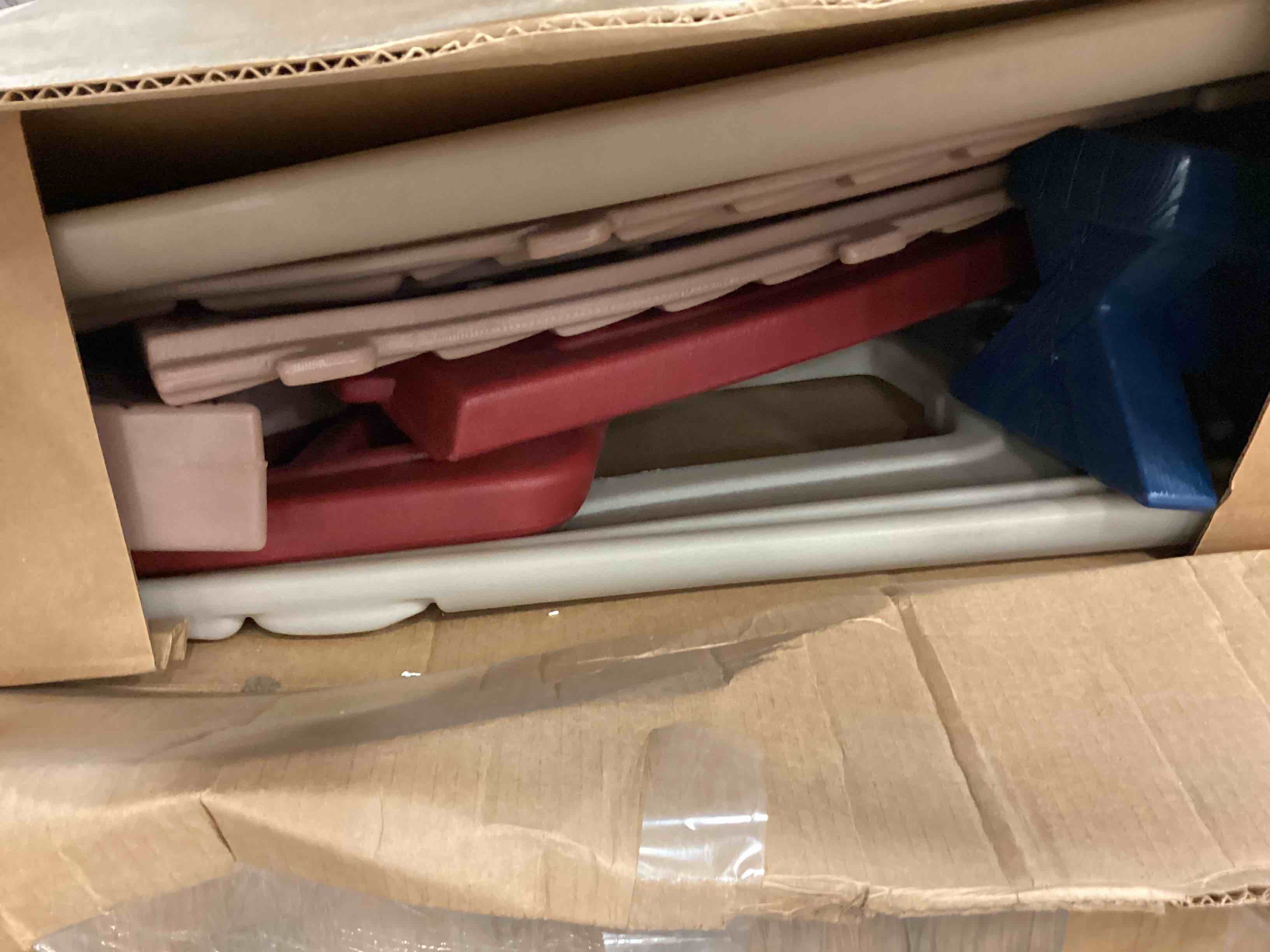 https://s3.amazonaws.com/lotting-images-prod/bidfta/YEL5129077_1692039729453.jpeg