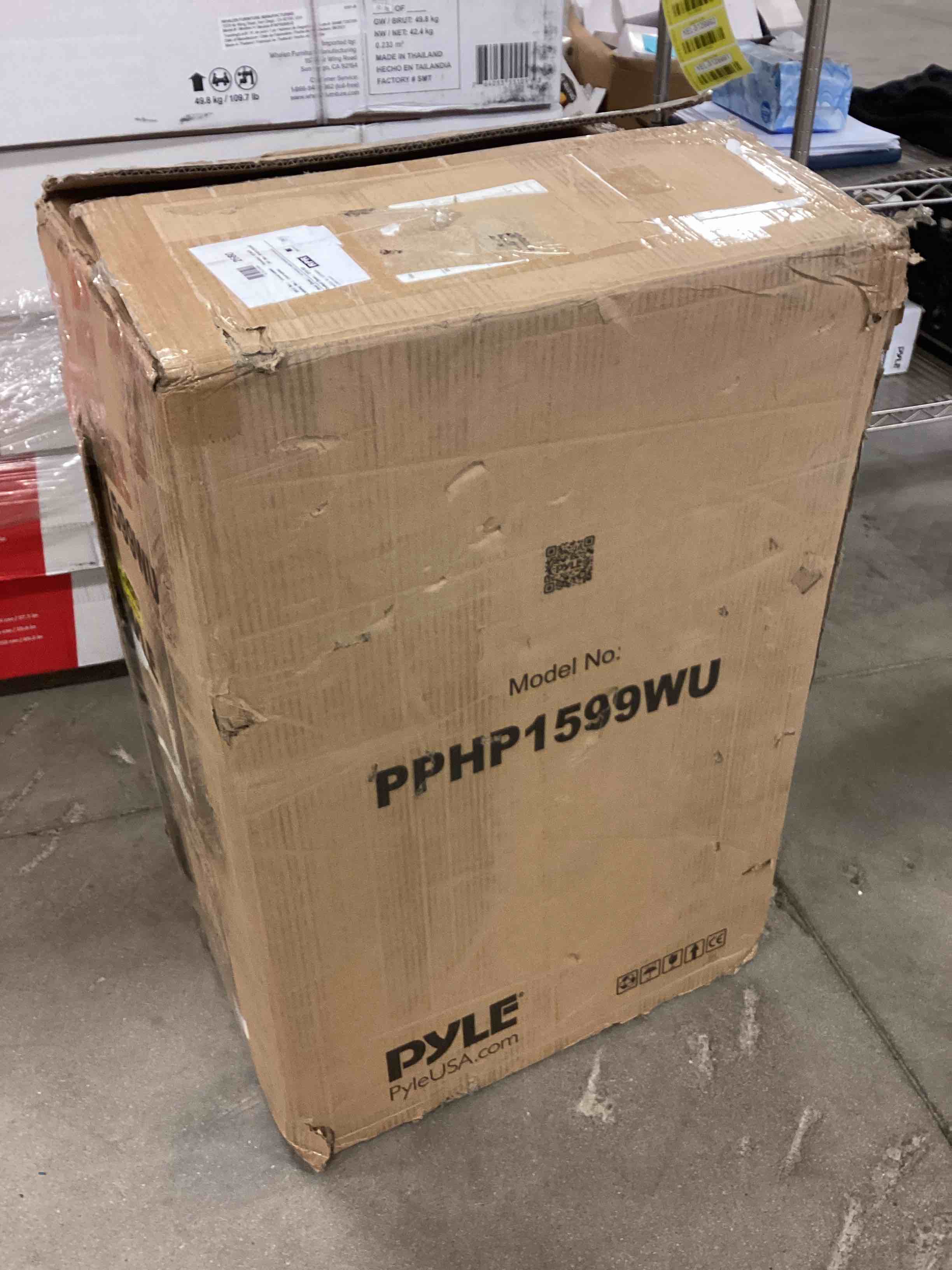 https://s3.amazonaws.com/lotting-images-prod/bidfta/YEL5129980_1693413913307.jpeg