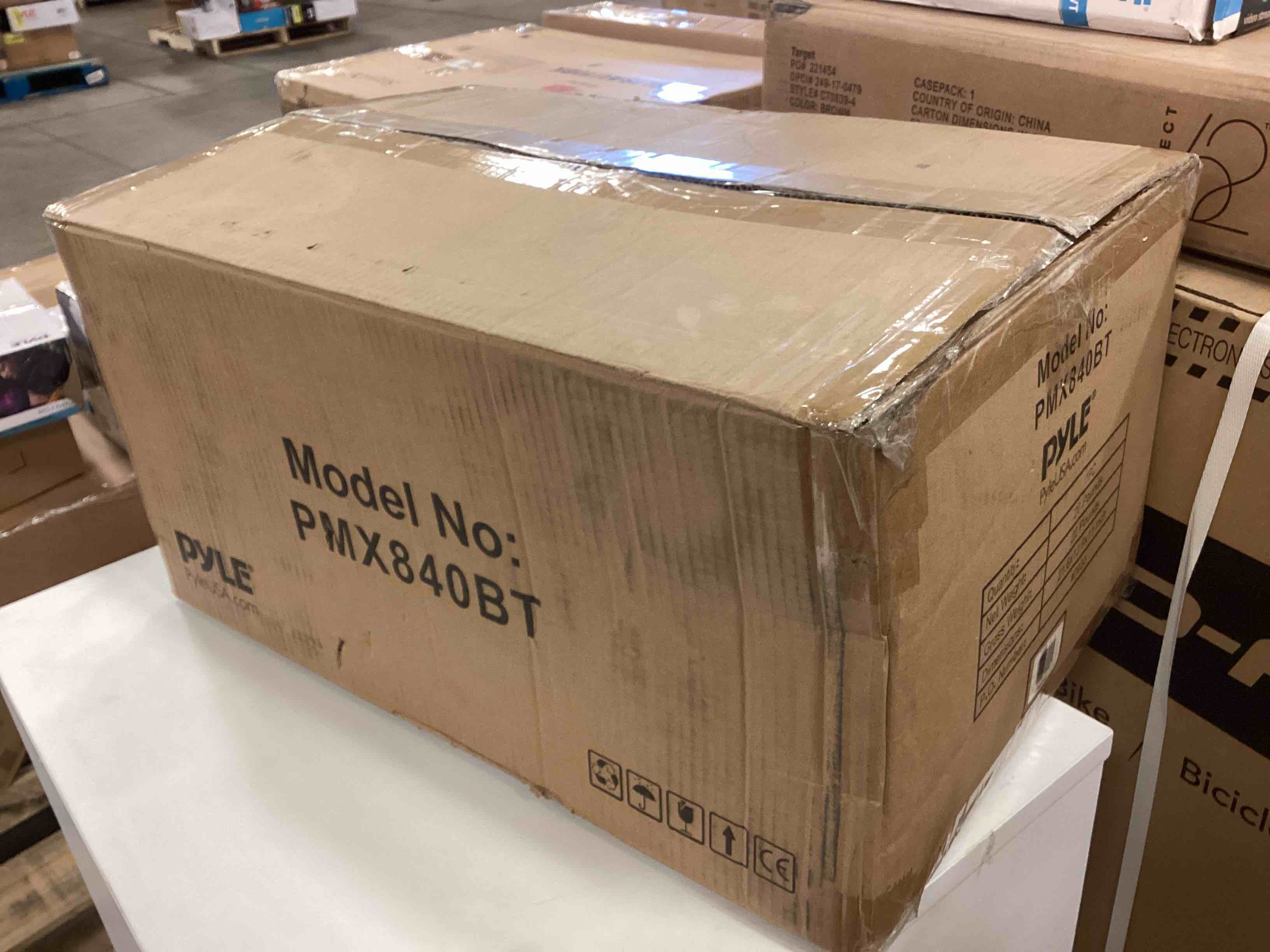 https://s3.amazonaws.com/lotting-images-prod/bidfta/YEL5129985_1693414763455.jpeg