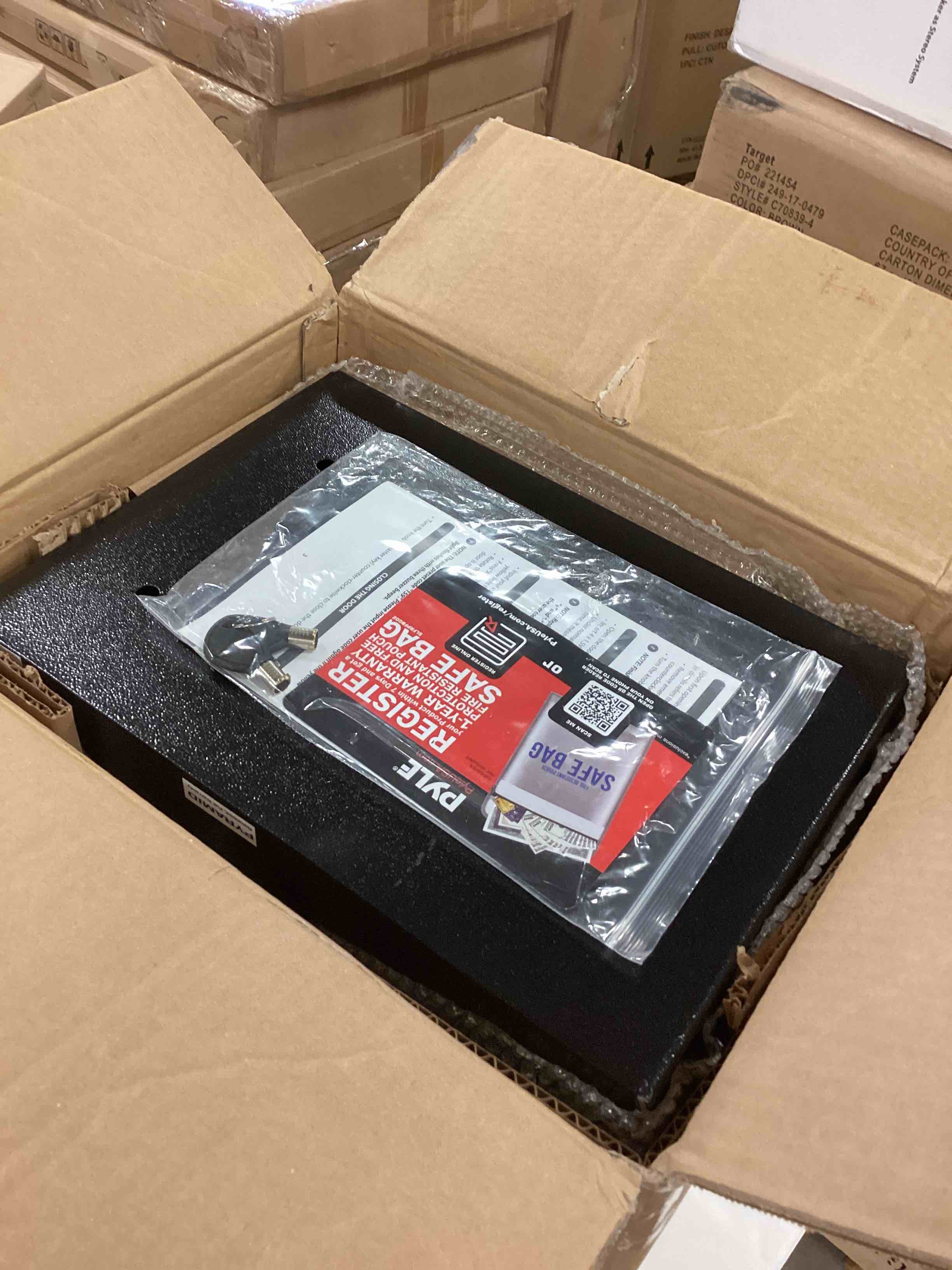 https://s3.amazonaws.com/lotting-images-prod/bidfta/YEL5129992_1693415783752.jpeg