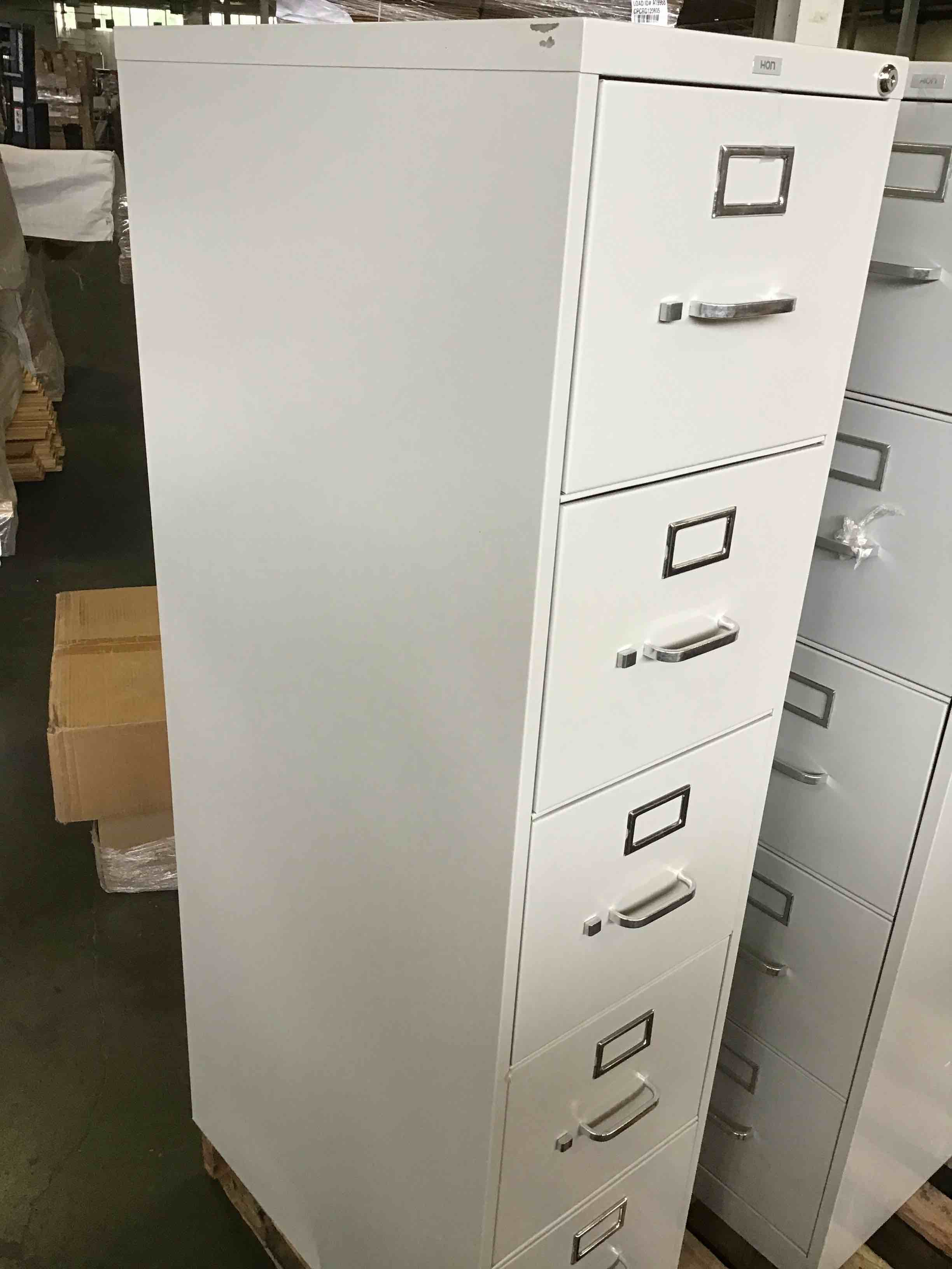 https://s3.amazonaws.com/lotting-images-prod/bidfta/YEL5132259_1686852837151.jpeg