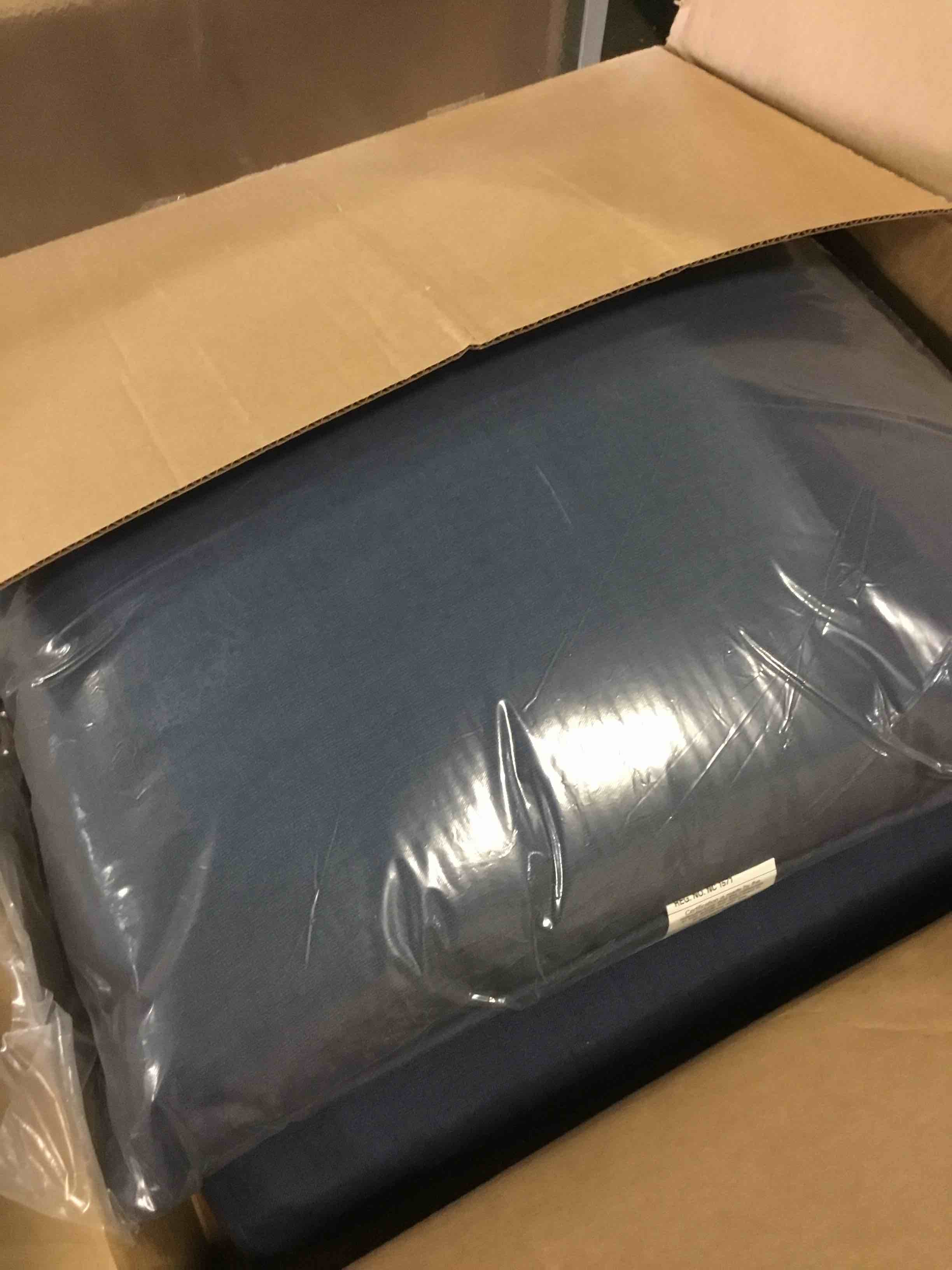 https://s3.amazonaws.com/lotting-images-prod/bidfta/YEL5140518_1687542059234.jpeg