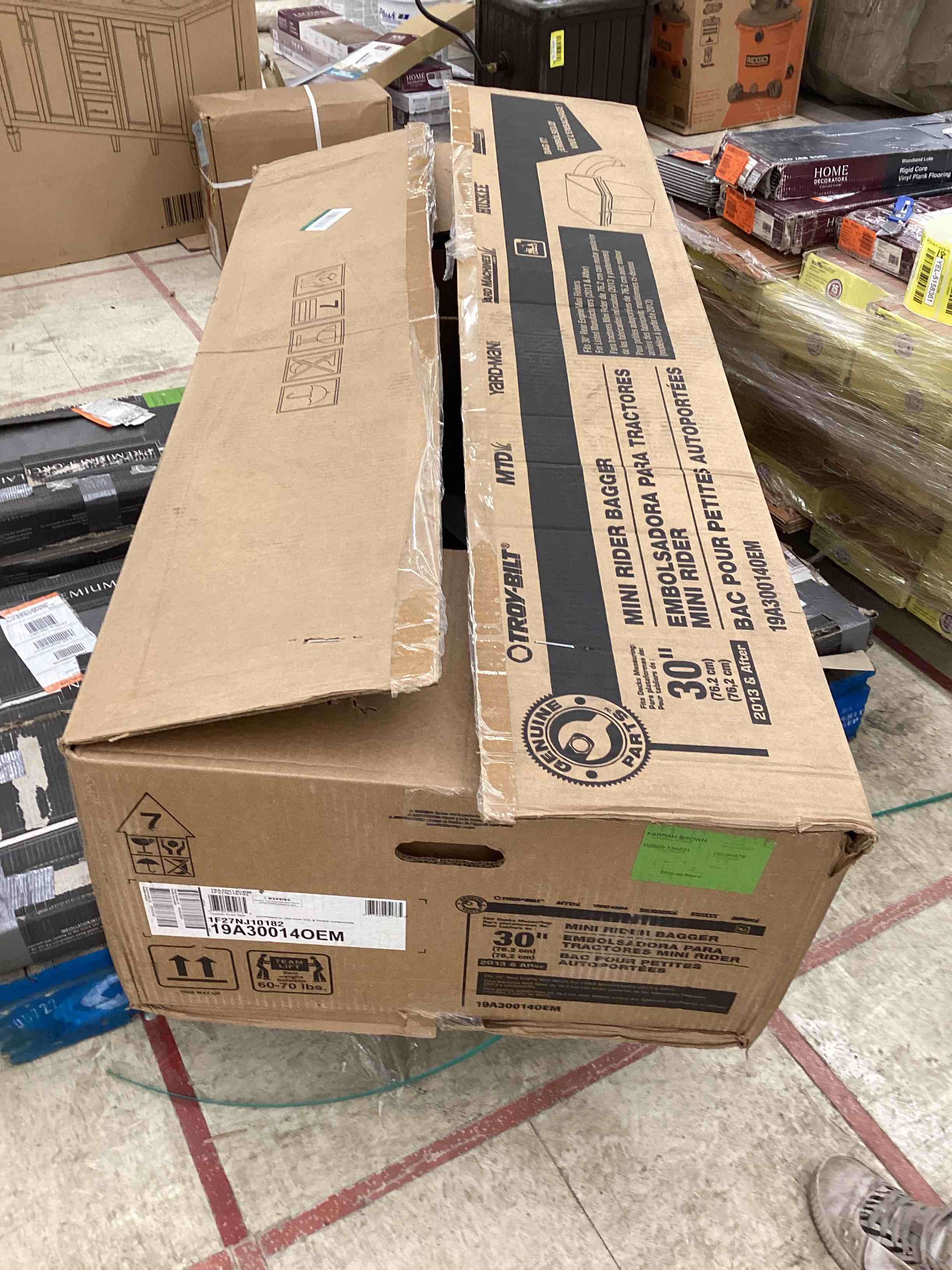 https://s3.amazonaws.com/lotting-images-prod/bidfta/YEL5158357_1698239597708.jpeg