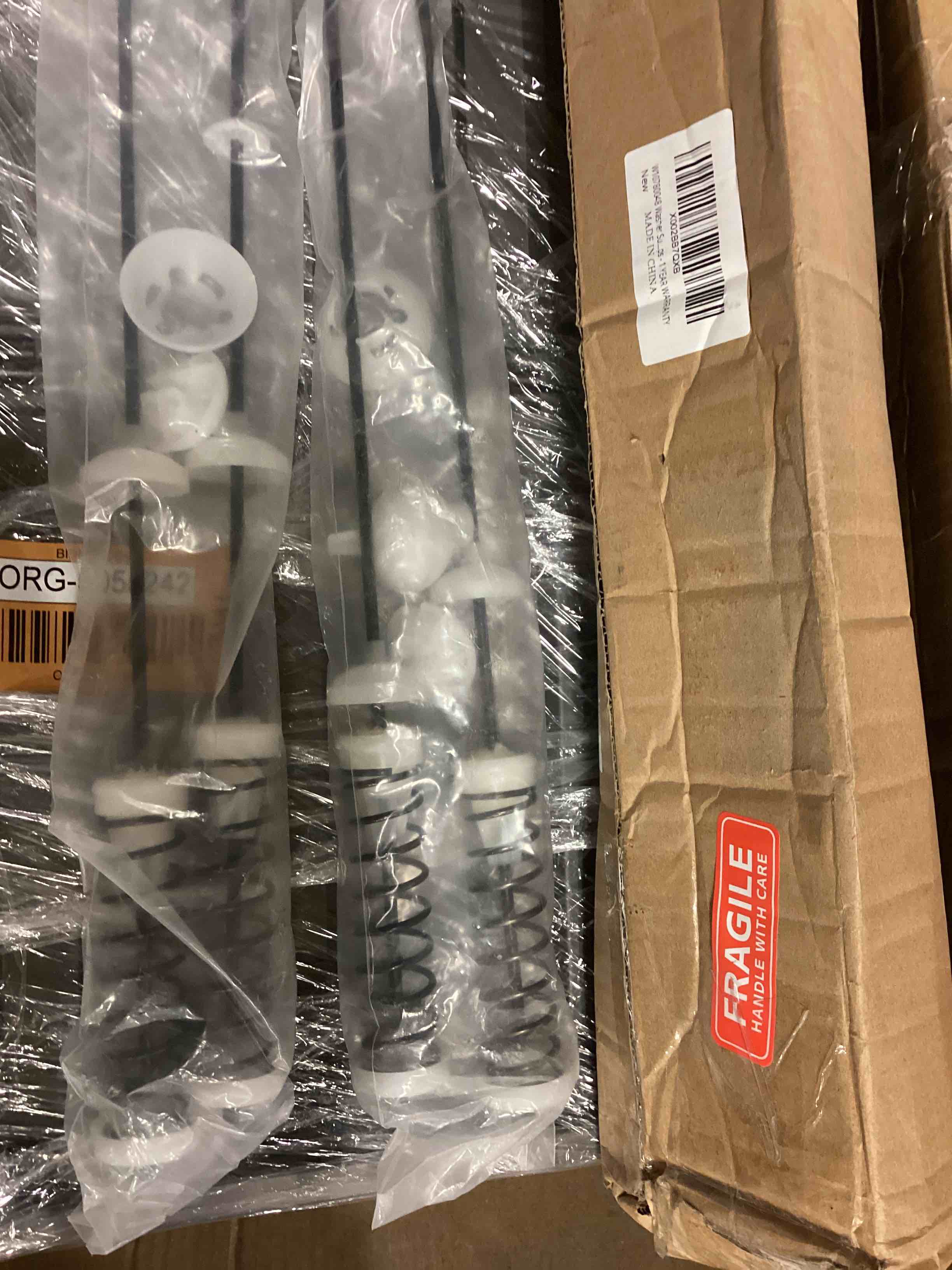 https://s3.amazonaws.com/lotting-images-prod/bidfta/YEL5160271_1699191672136.jpeg