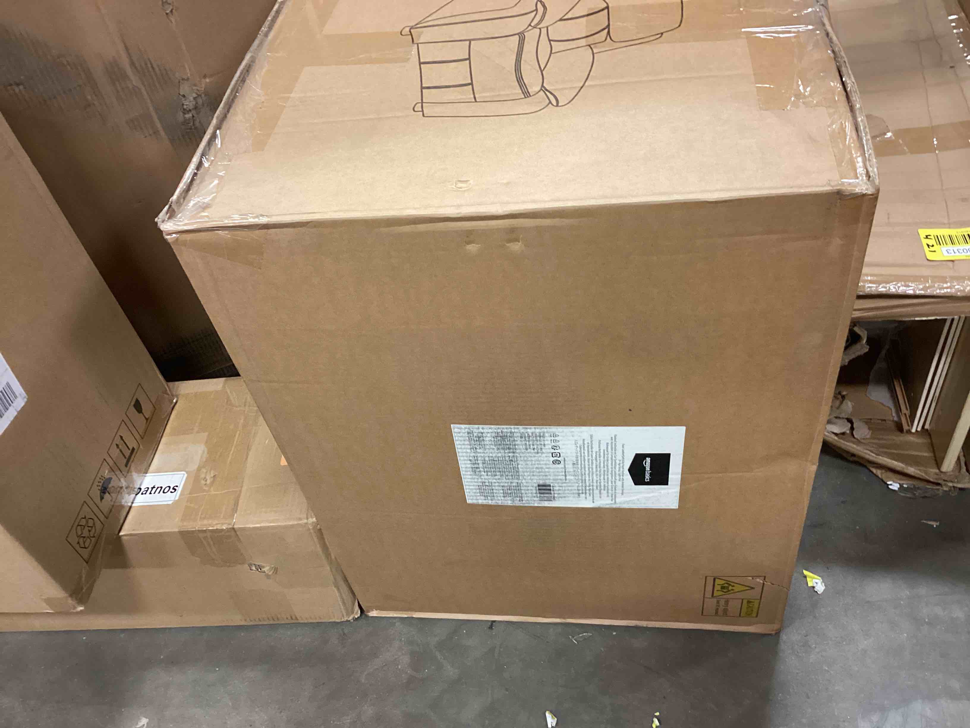 https://s3.amazonaws.com/lotting-images-prod/bidfta/YEL5160330_1699199414136.jpeg