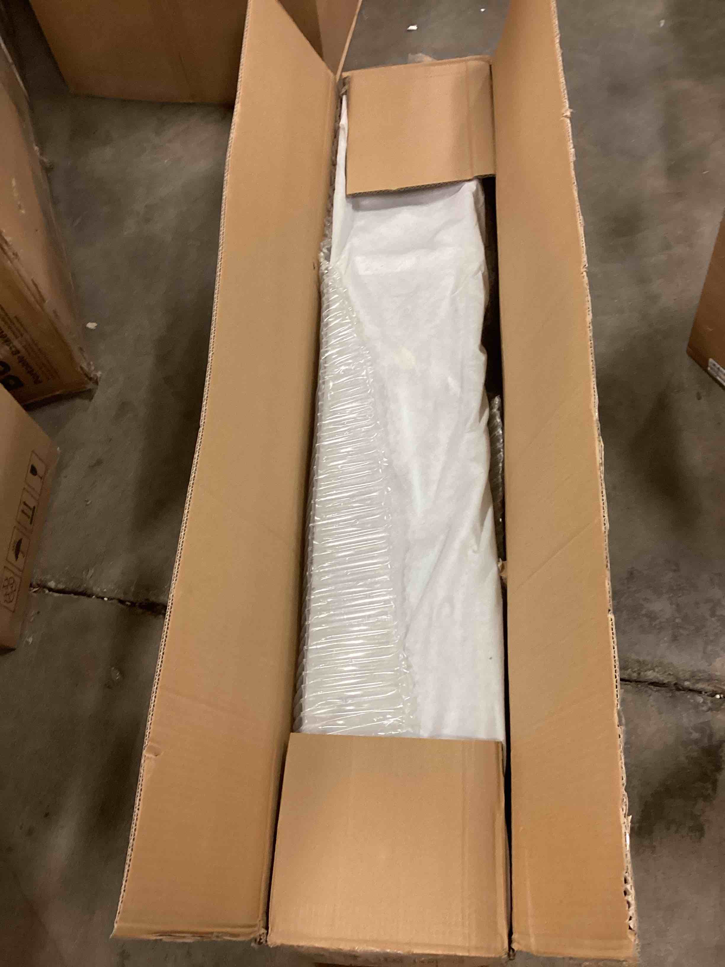 https://s3.amazonaws.com/lotting-images-prod/bidfta/YEL5160332_1699199612518.jpeg