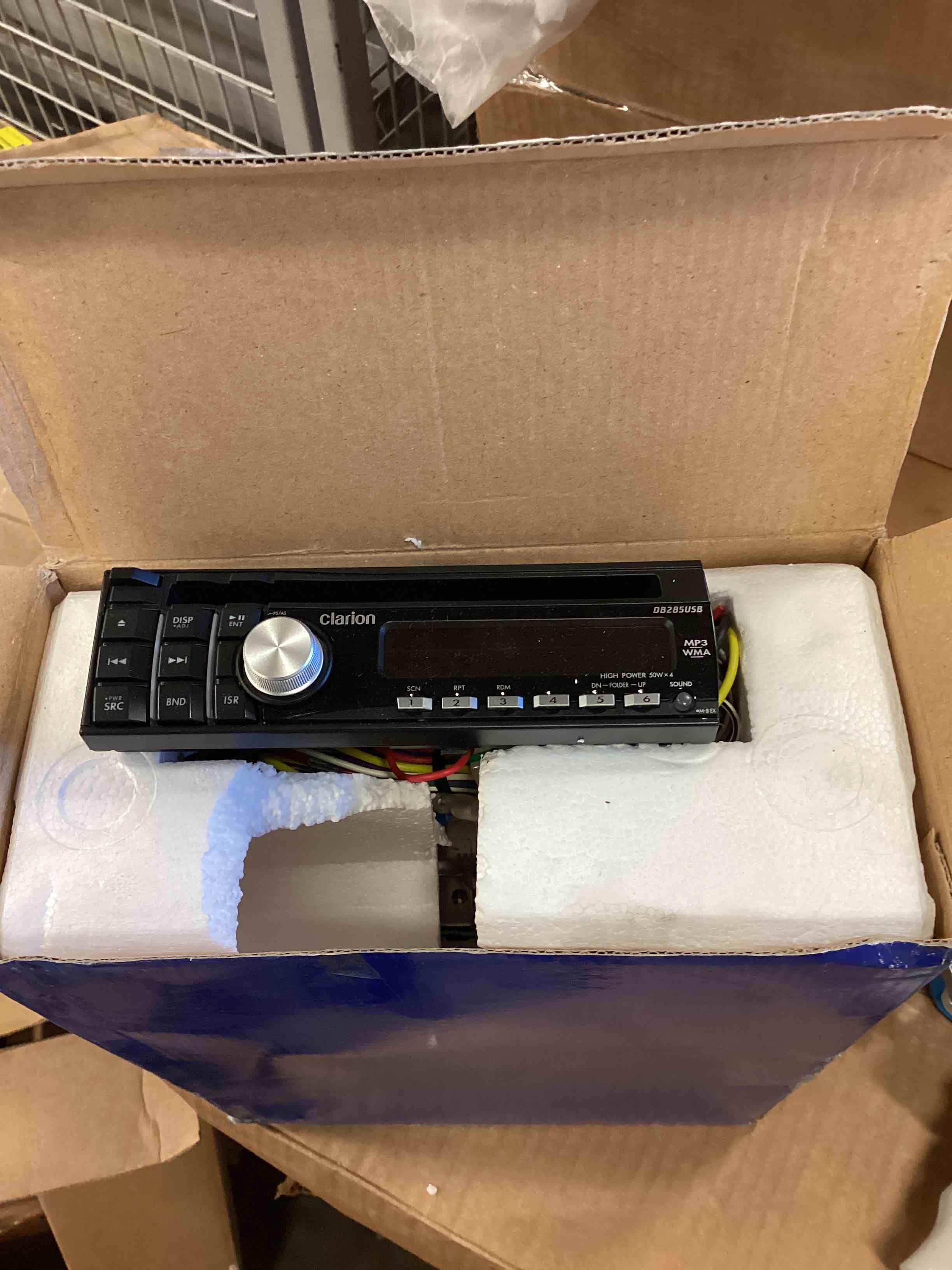 https://s3.amazonaws.com/lotting-images-prod/bidfta/YEL5160748_1699393047512.jpeg