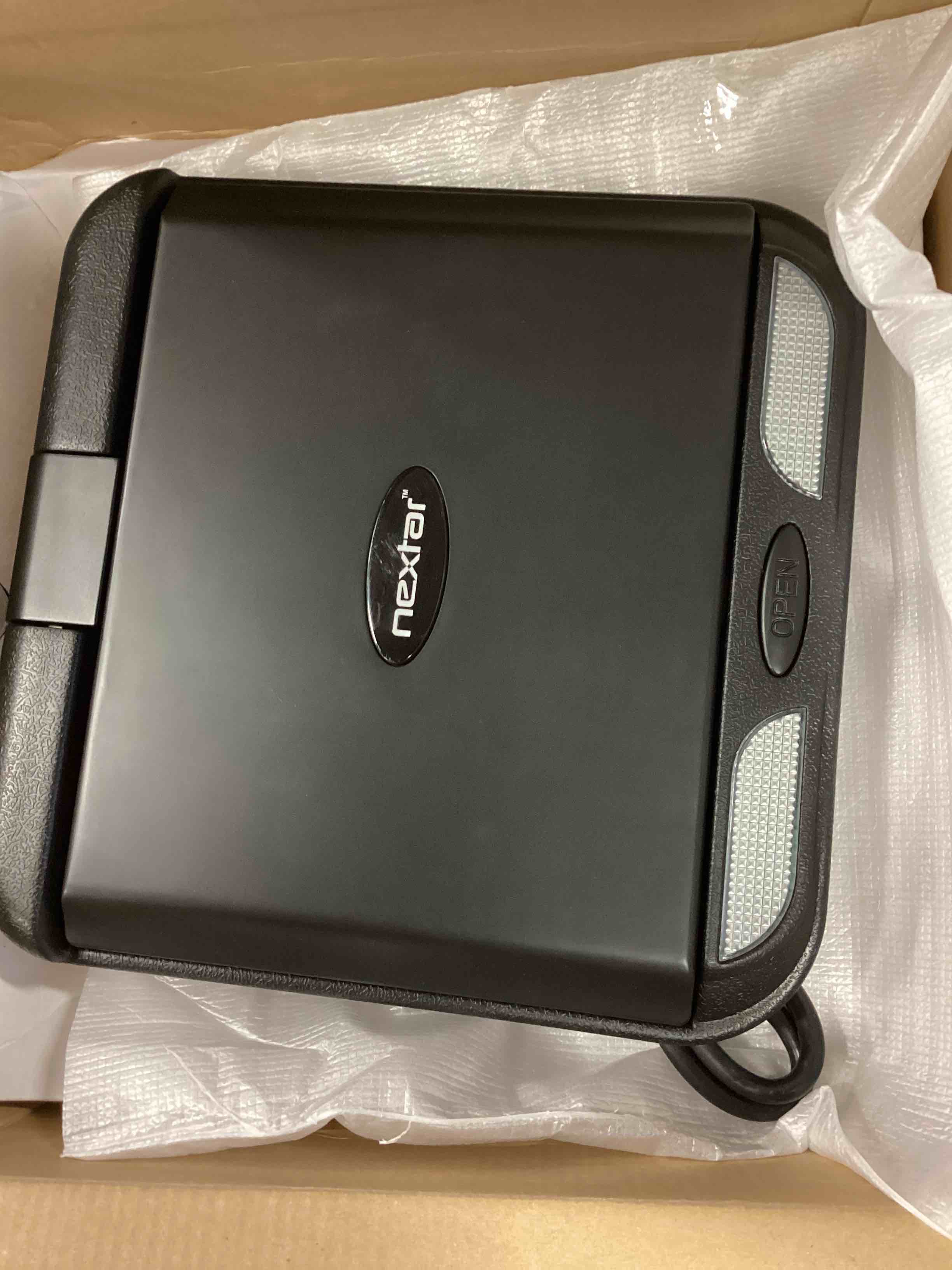 https://s3.amazonaws.com/lotting-images-prod/bidfta/YEL5160760_1699464860639.jpeg