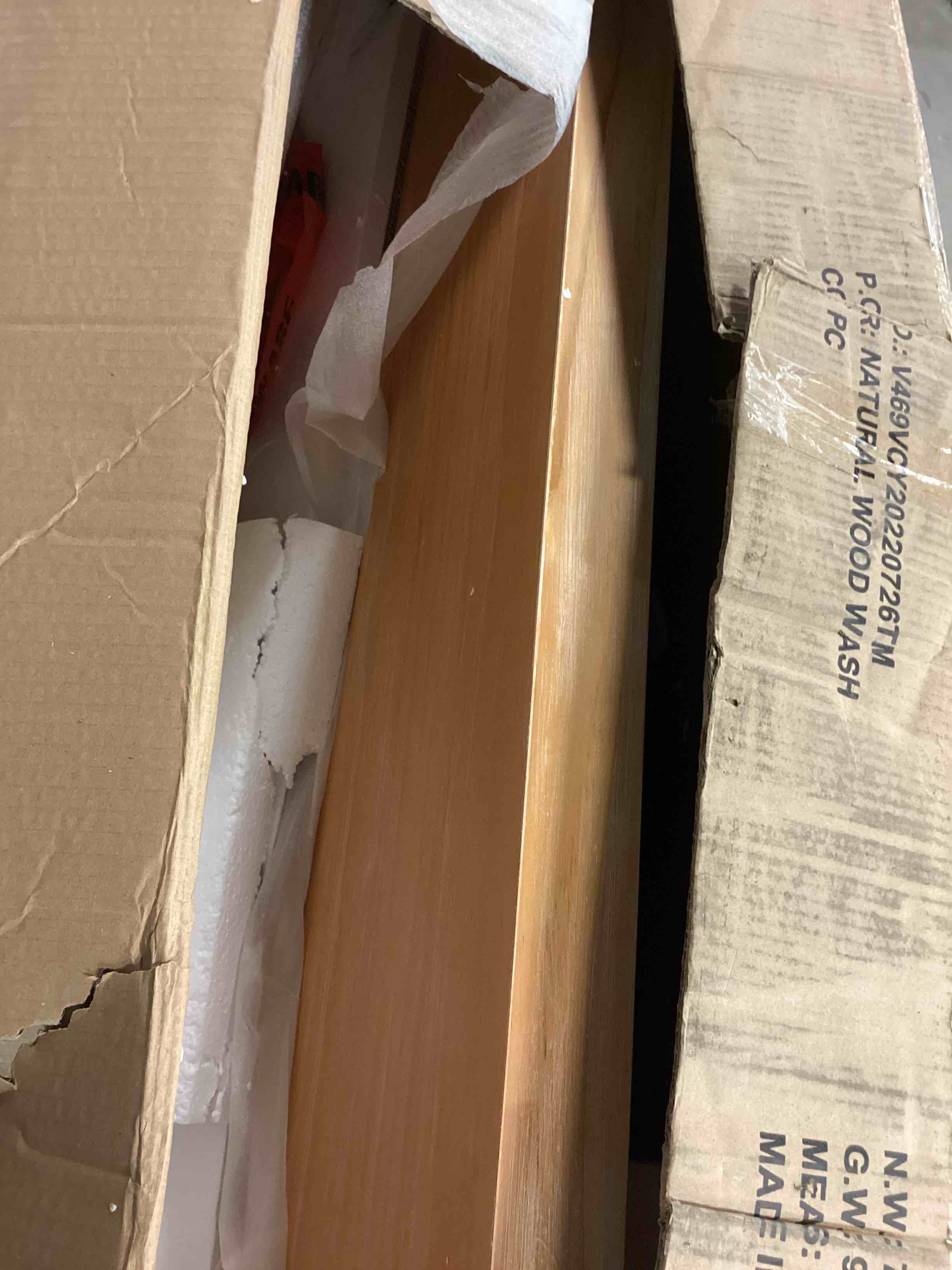  table meas:63.19” x 39.17” x6.10” color natural wood wash 