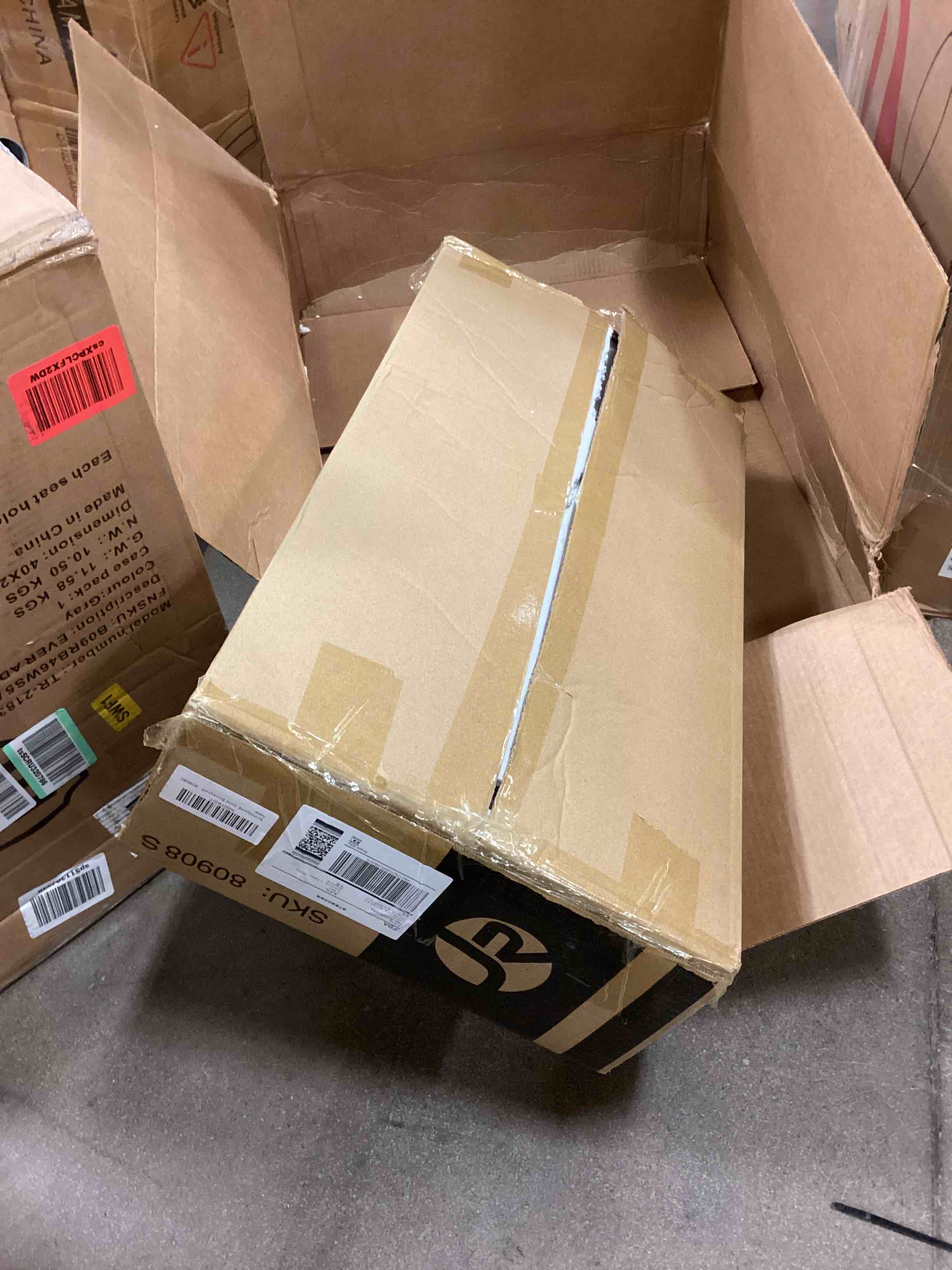 https://s3.amazonaws.com/lotting-images-prod/bidfta/YEL5160849_1699644703104.jpeg