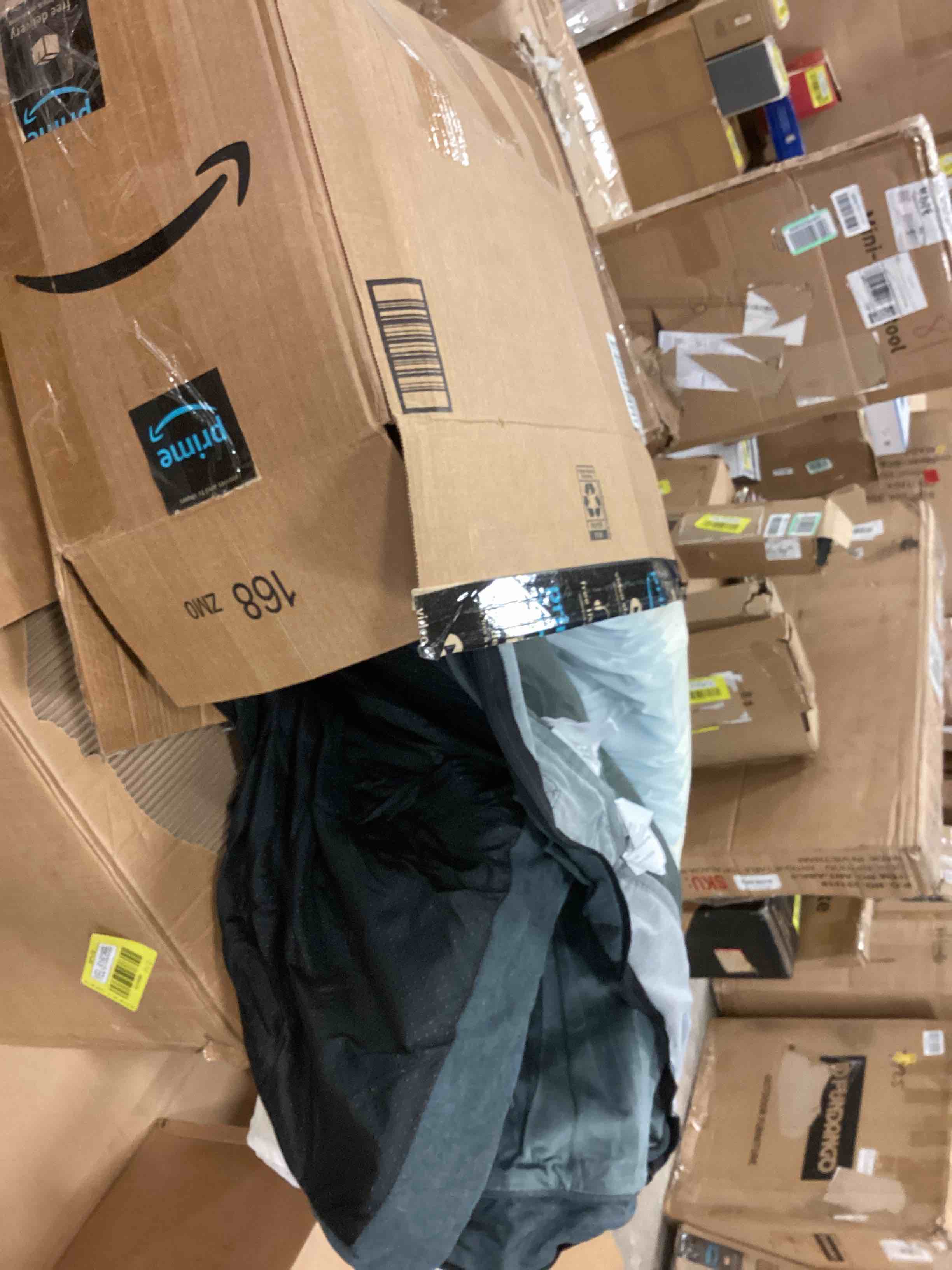 https://s3.amazonaws.com/lotting-images-prod/bidfta/YEL5160862_1699650857054.jpeg
