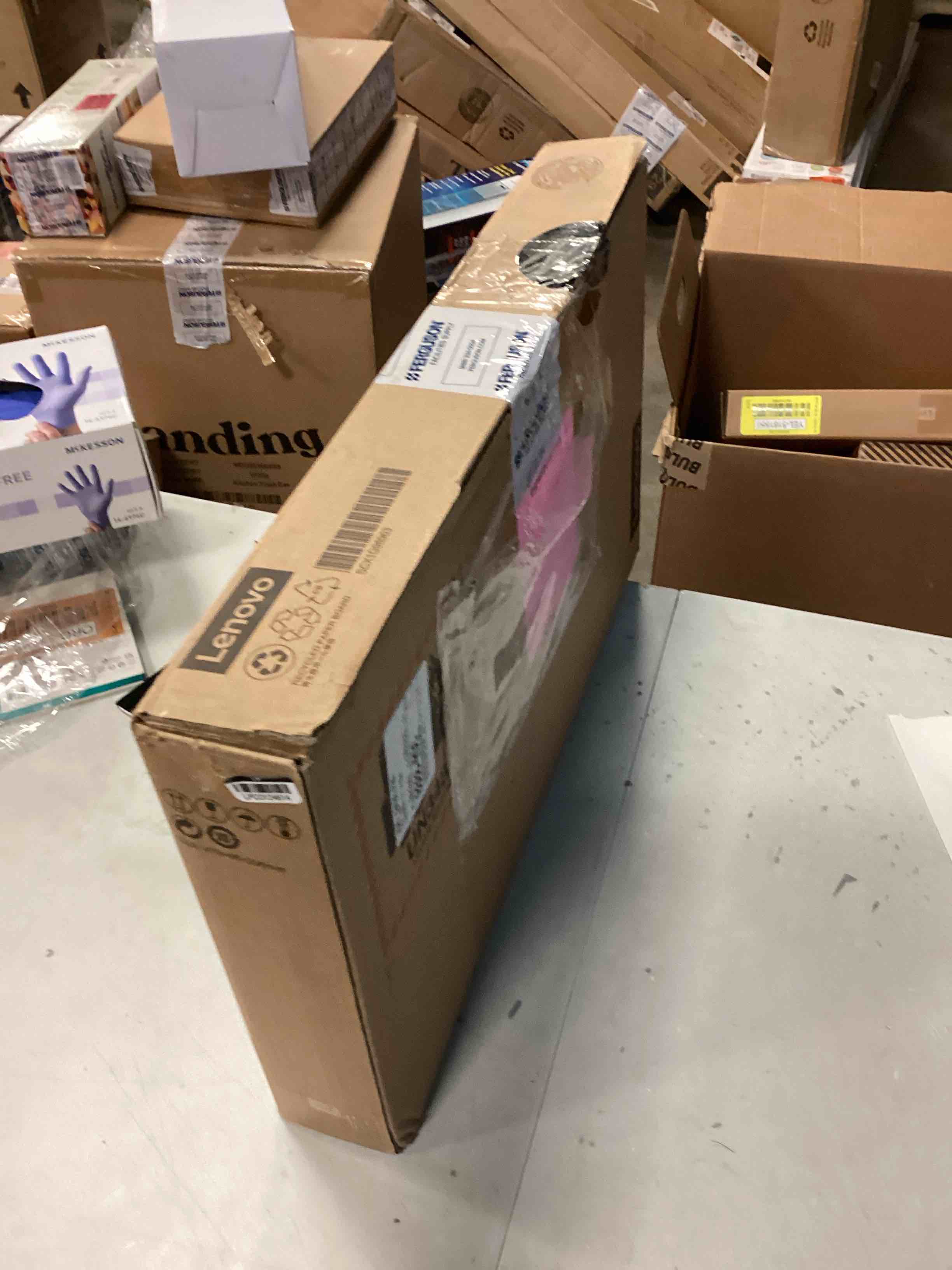 https://s3.amazonaws.com/lotting-images-prod/bidfta/YEL5161851_1708979331486.jpeg