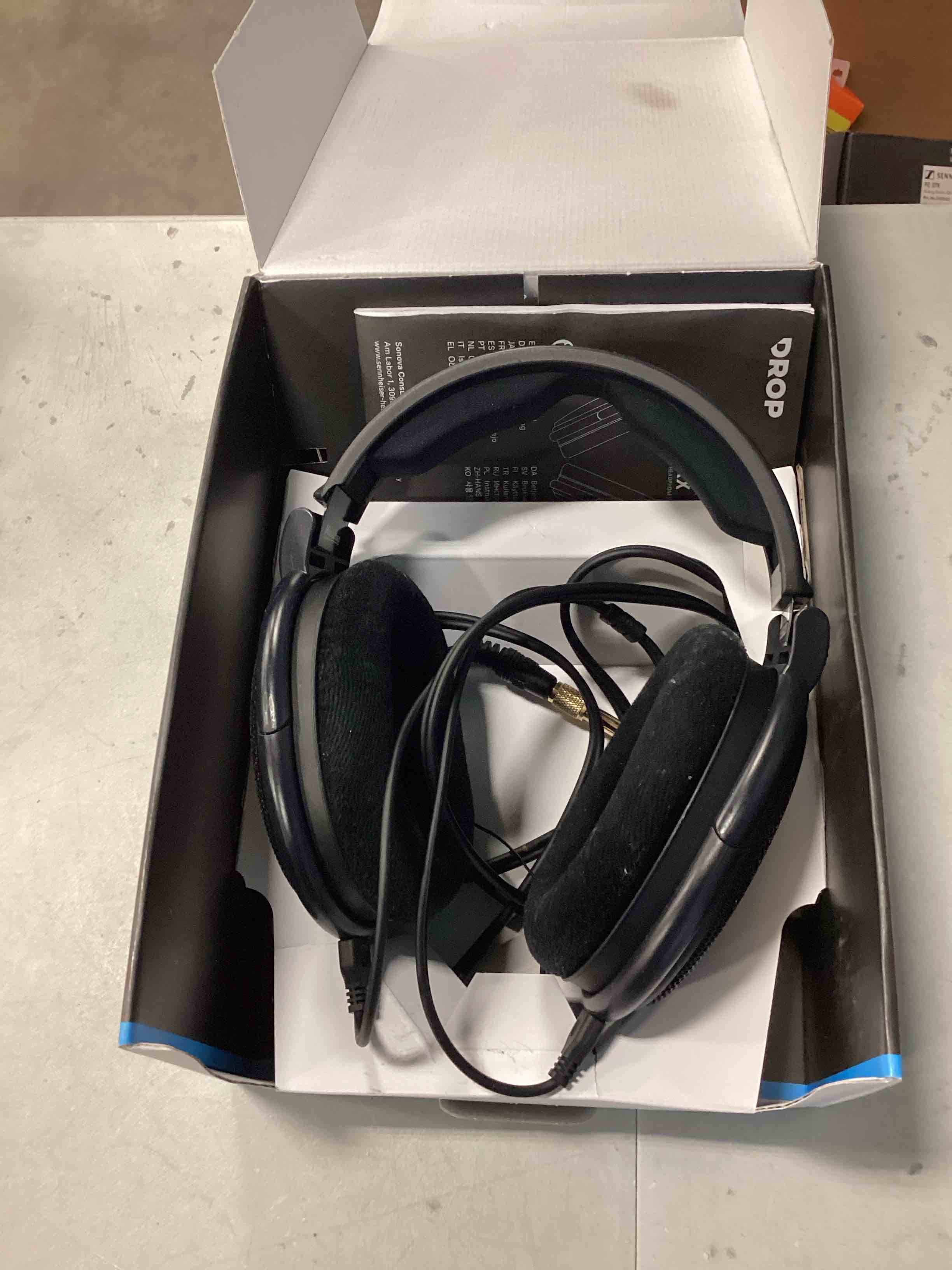 https://s3.amazonaws.com/lotting-images-prod/bidfta/YEL5161861_1709041038013.jpeg