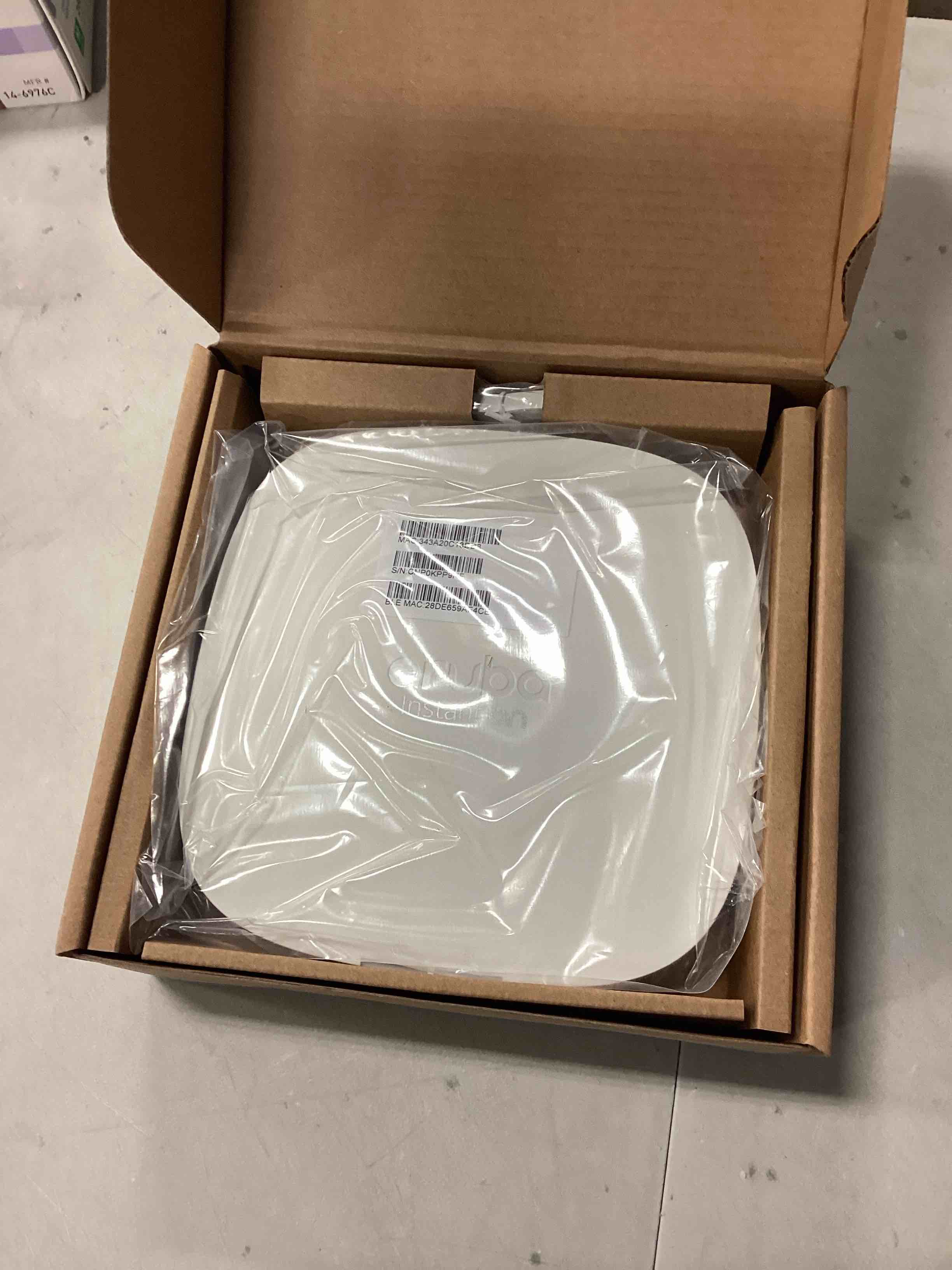 https://s3.amazonaws.com/lotting-images-prod/bidfta/YEL5161912_1709067373614.jpeg