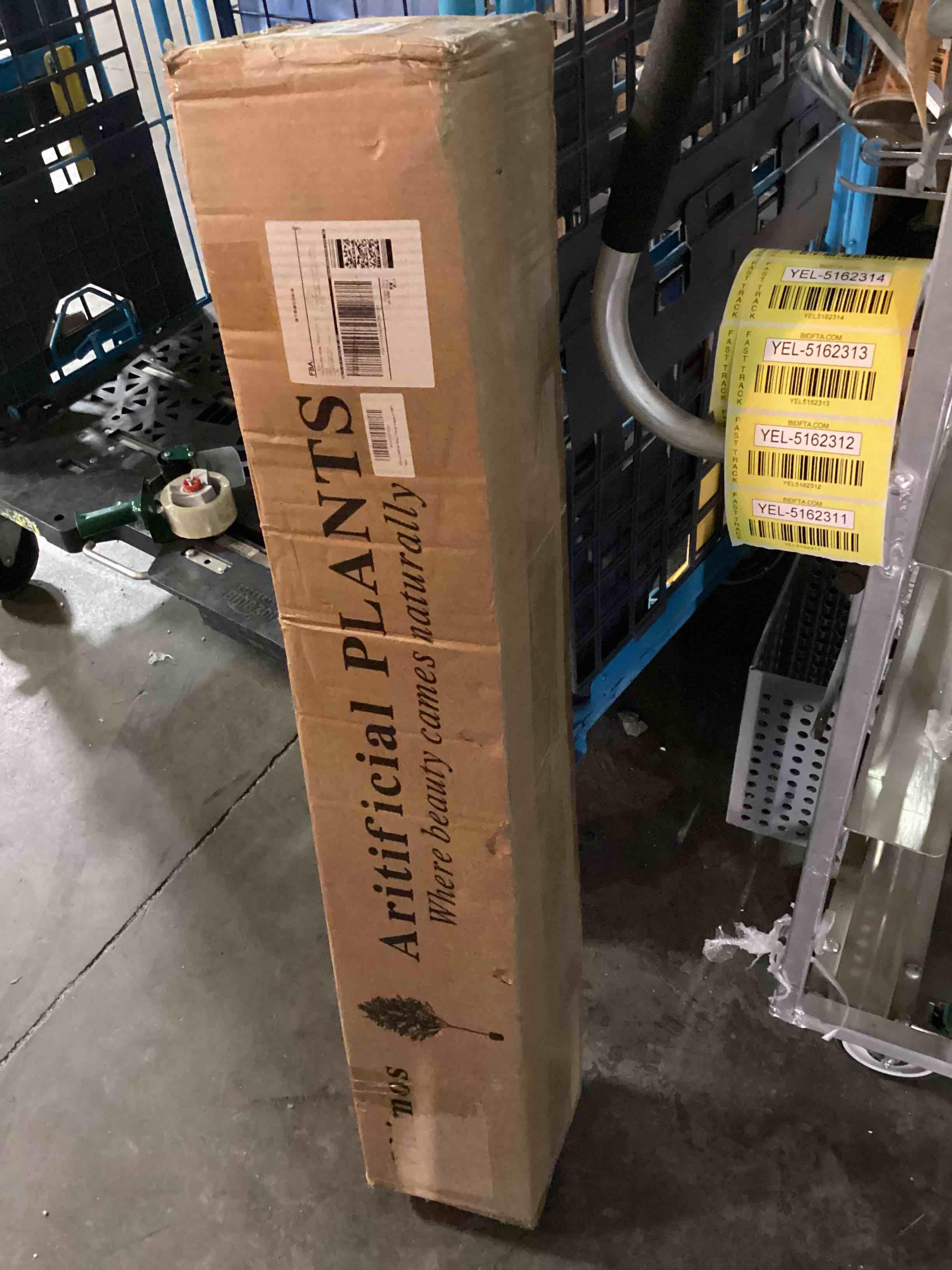 https://s3.amazonaws.com/lotting-images-prod/bidfta/YEL5162296_1699033833540.jpeg
