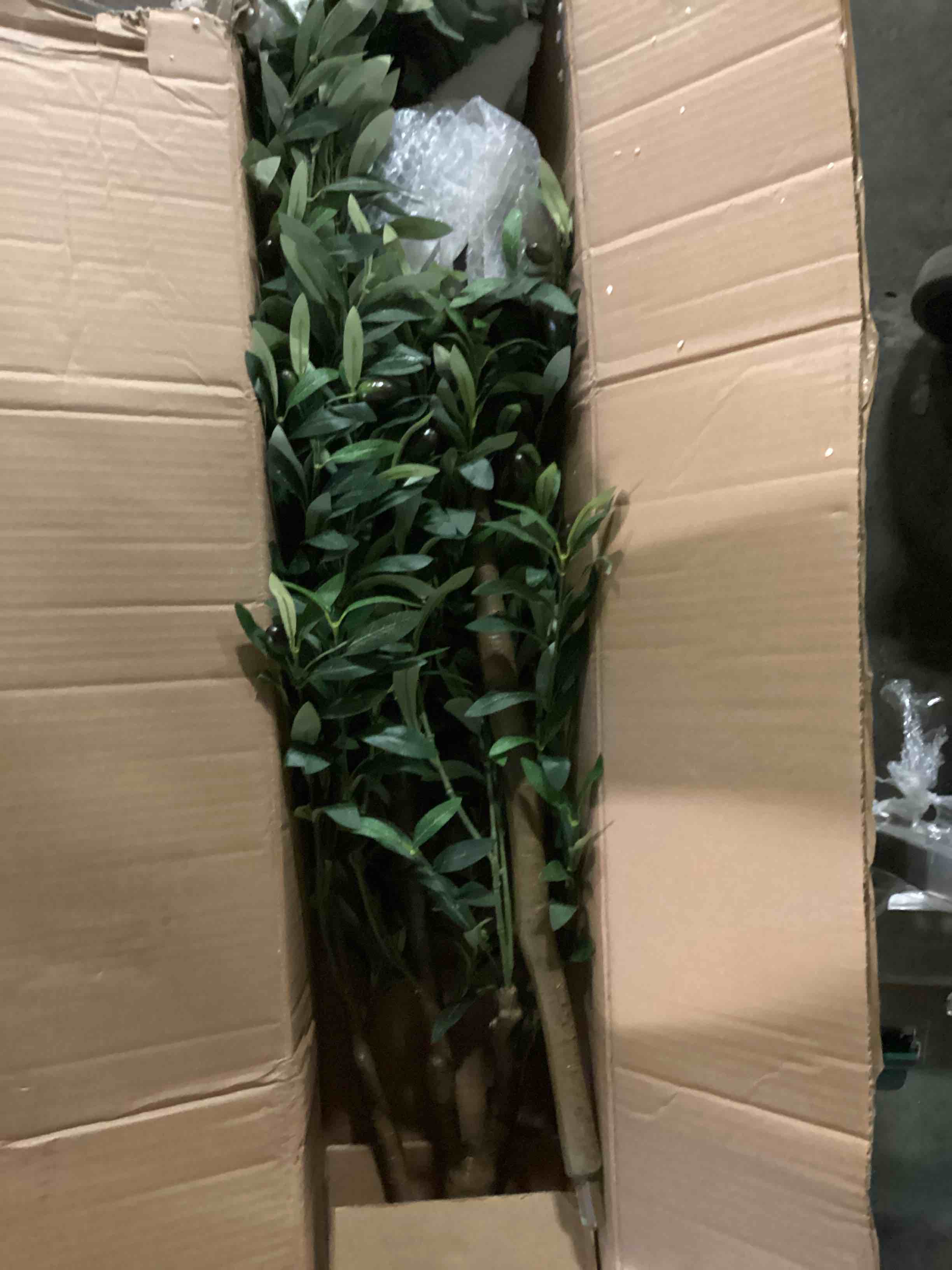 https://s3.amazonaws.com/lotting-images-prod/bidfta/YEL5162296_1699033865017.jpeg