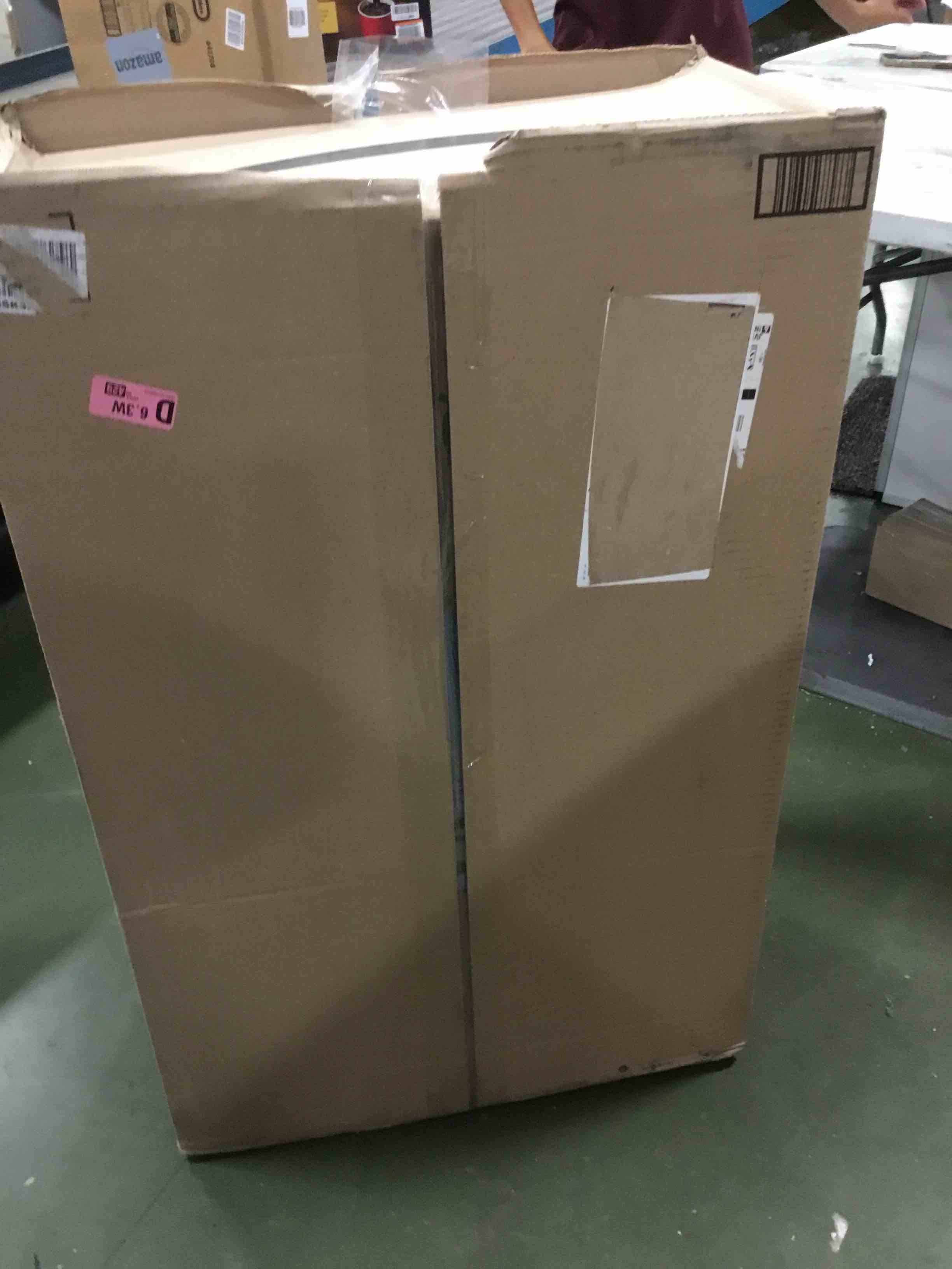 https://s3.amazonaws.com/lotting-images-prod/bidfta/YEL5169012_1721794275857.jpeg