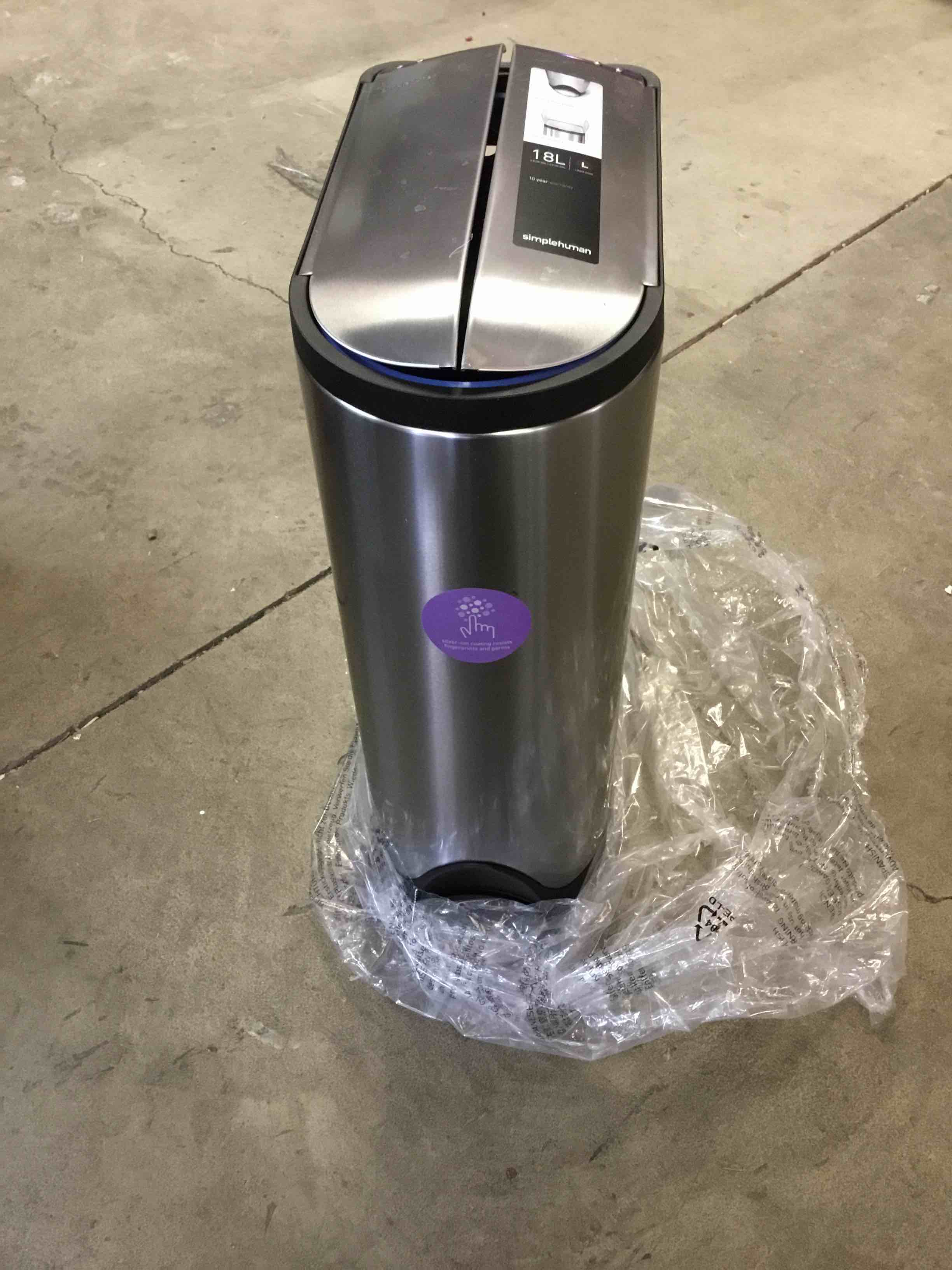 https://s3.amazonaws.com/lotting-images-prod/bidfta/YEL5169573_1703006622298.jpeg