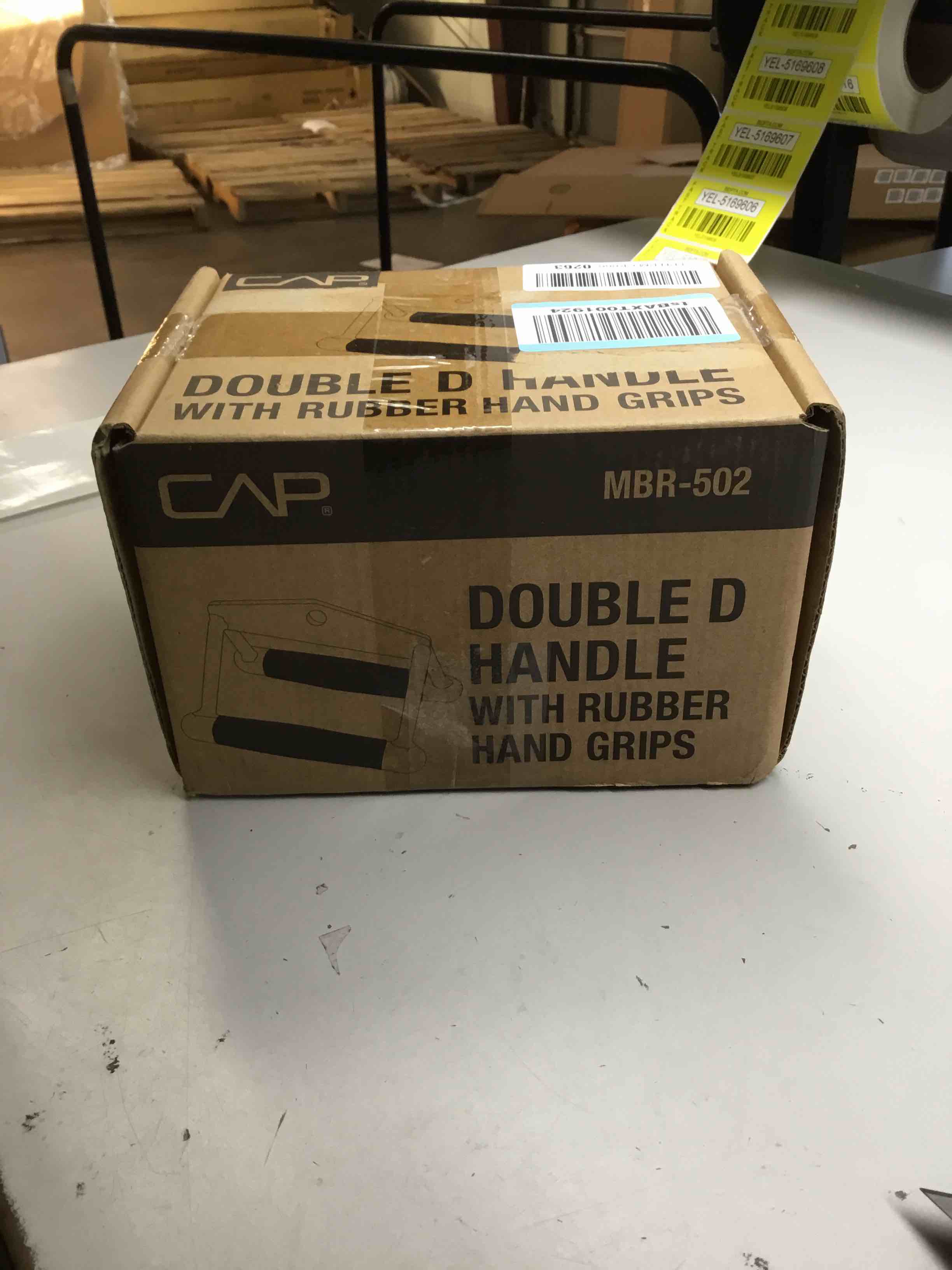 https://s3.amazonaws.com/lotting-images-prod/bidfta/YEL5169601_1703020923785.jpeg